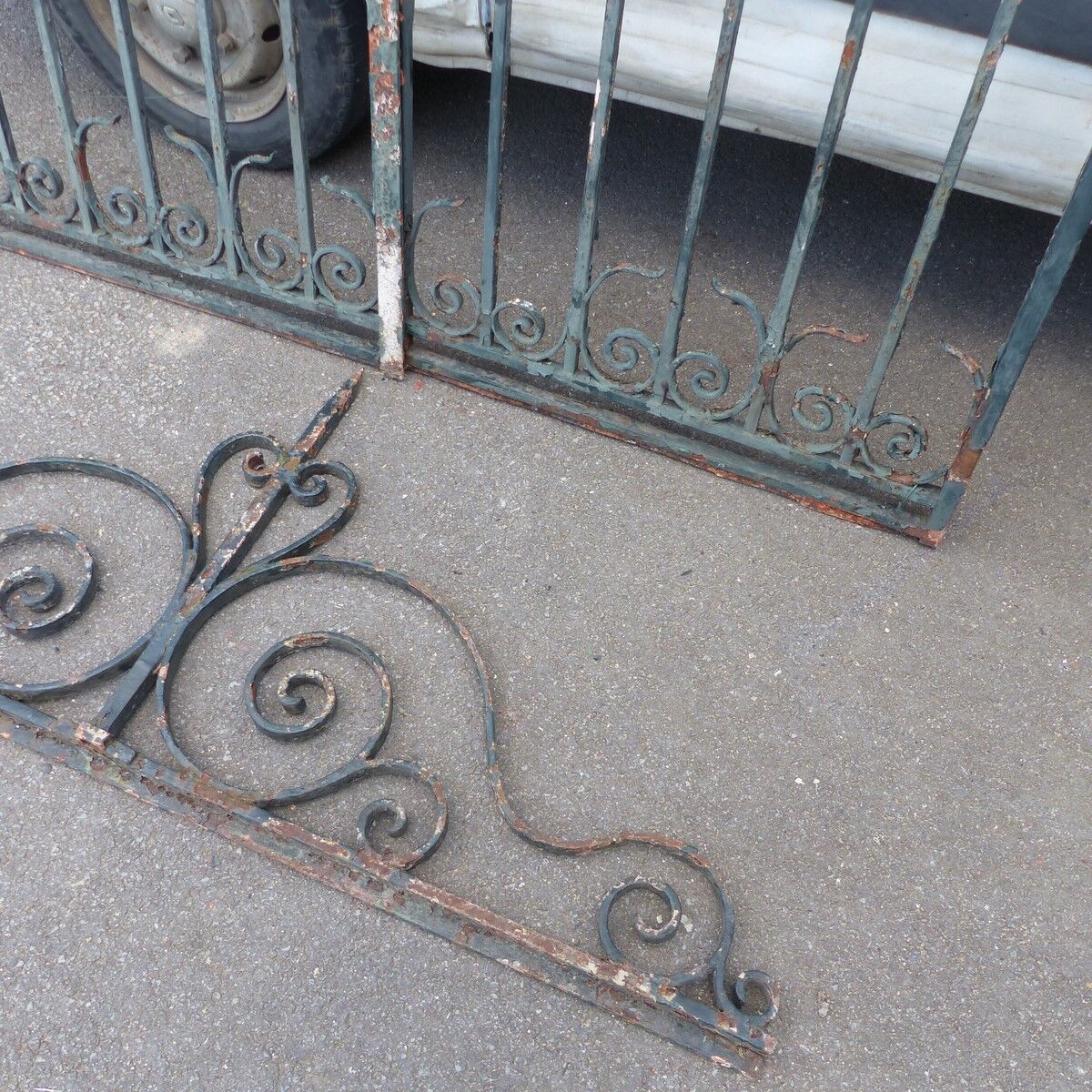 Old gate gate 2 wrought iron beating Sun L 176 cm x H 137 cm