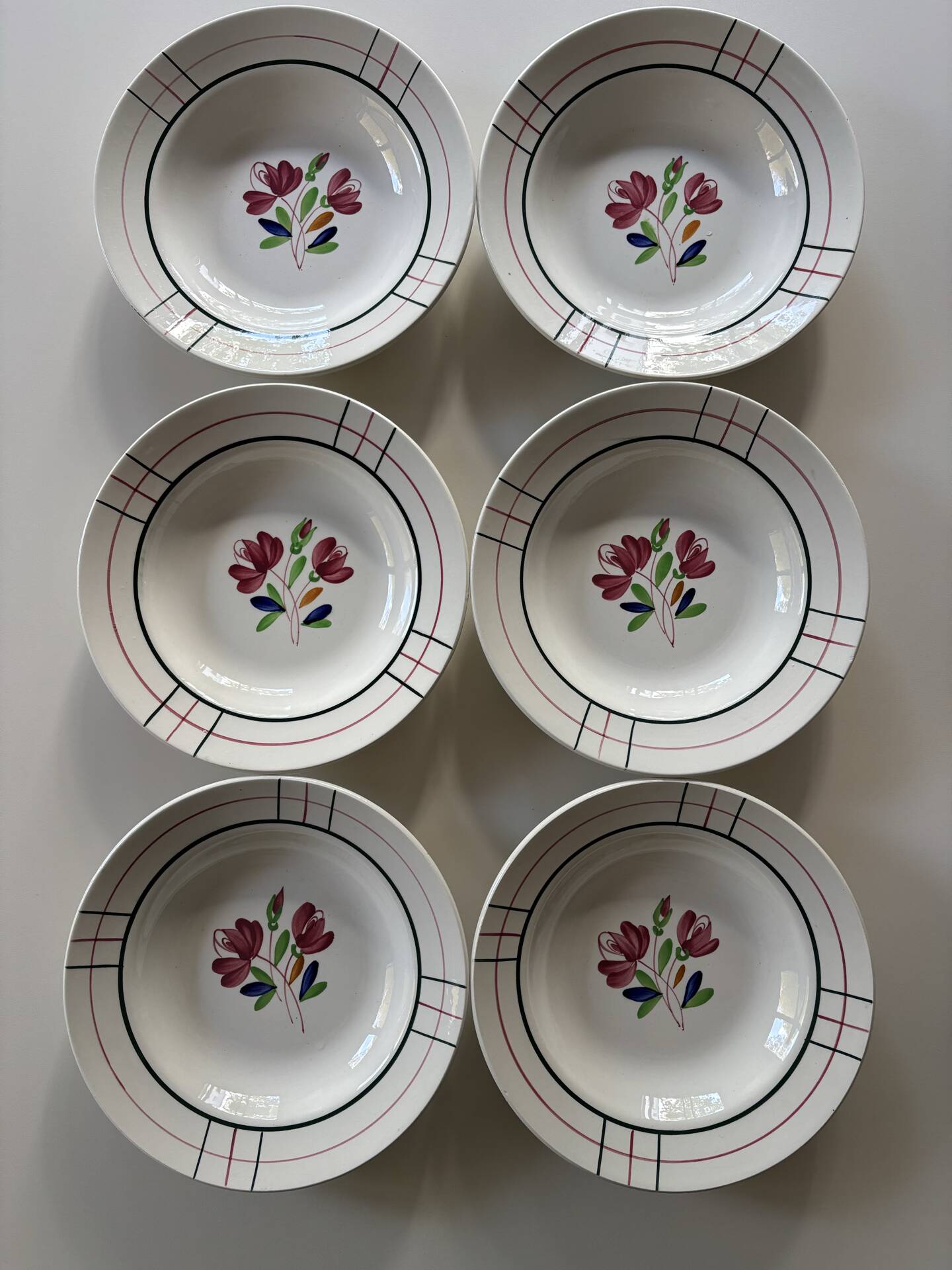 Assiettes creuses en porcelaine  Badonviller