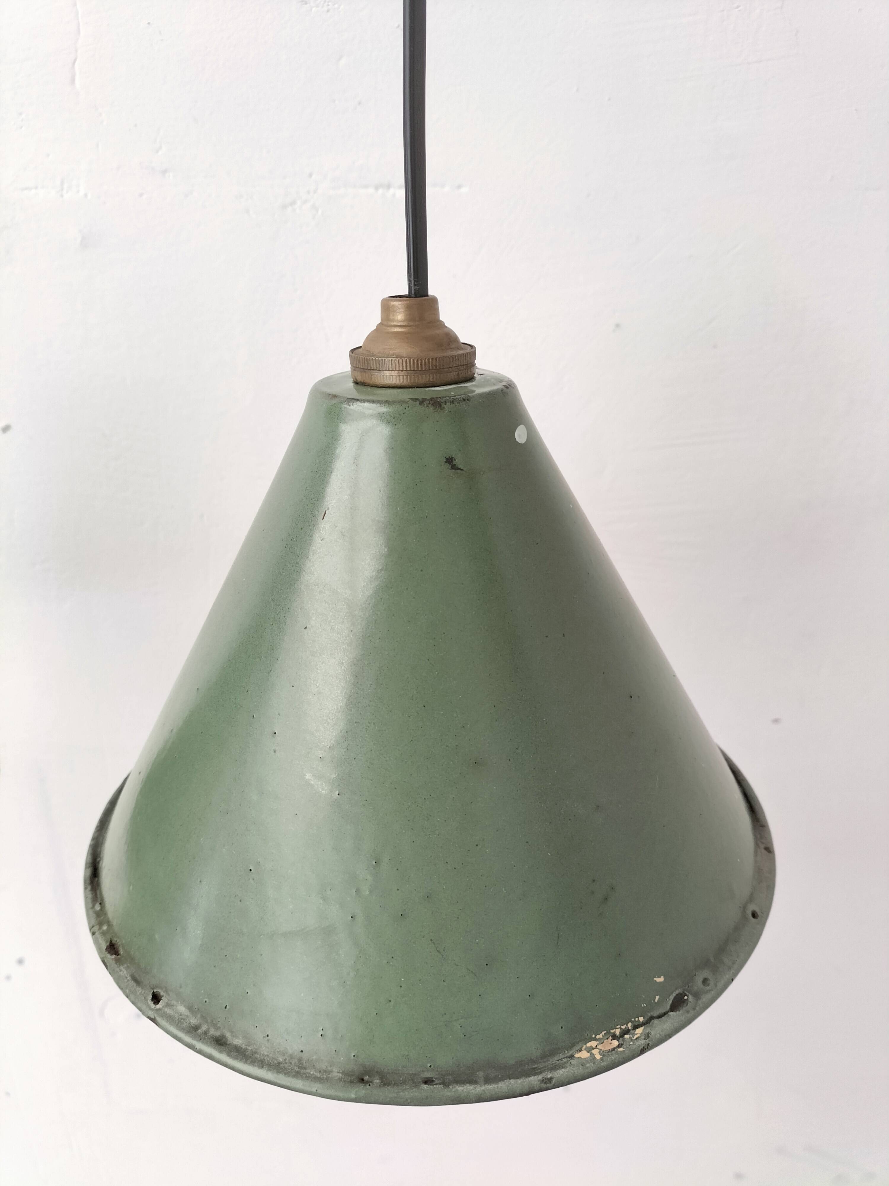 Enamelled sheet metal cone pendants
