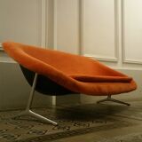 Couch Egg sculptural fibreglass of Walter S. Chenery for Lurashell