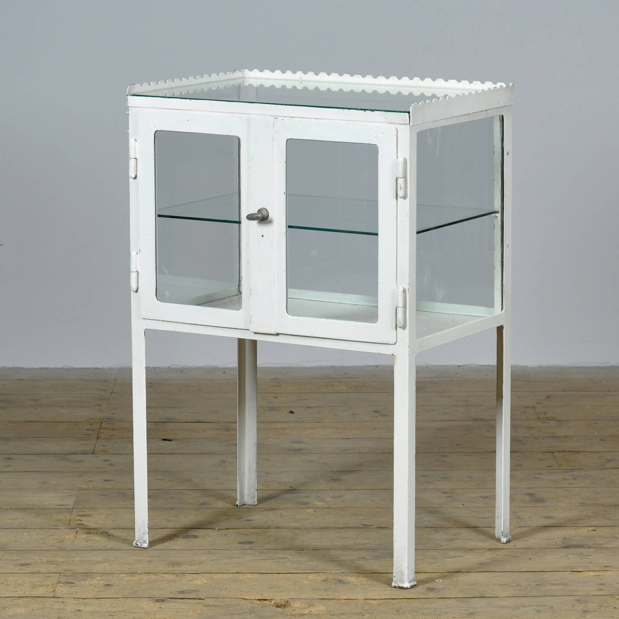 Cabinet médical, vers 1920