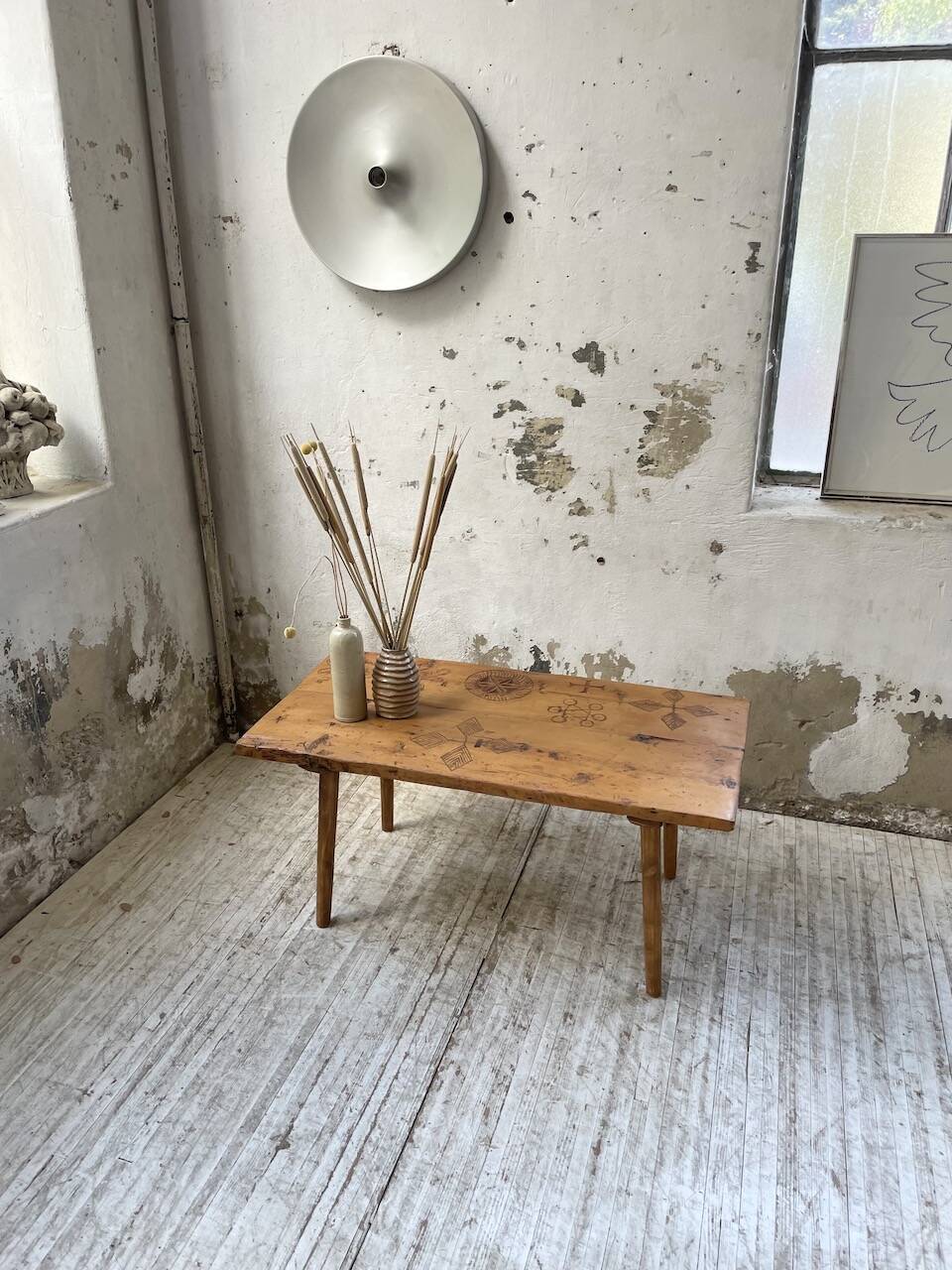 Popular art coffee table Switzerland 1900