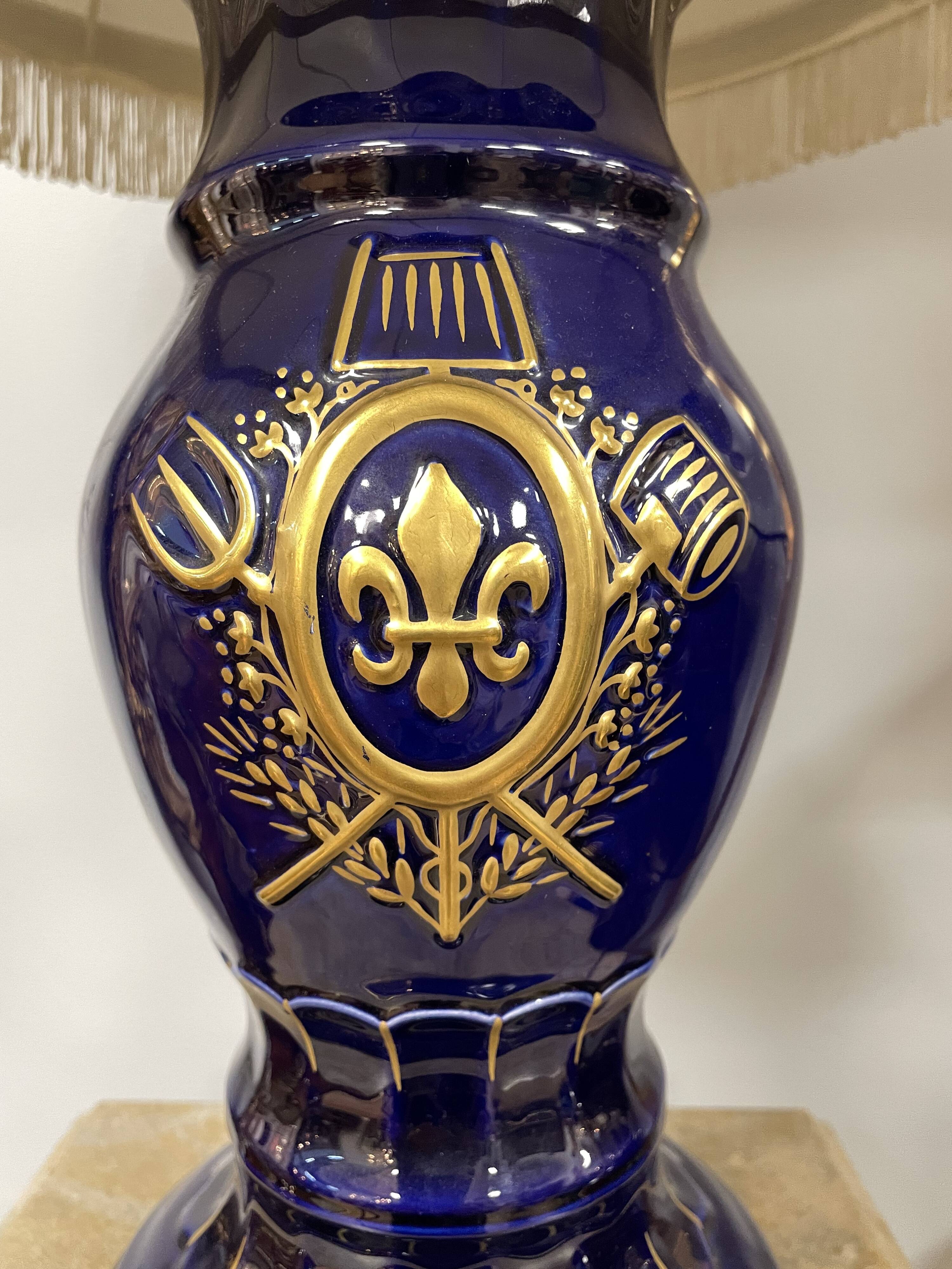 Lamp, porcelain base from the 20th century