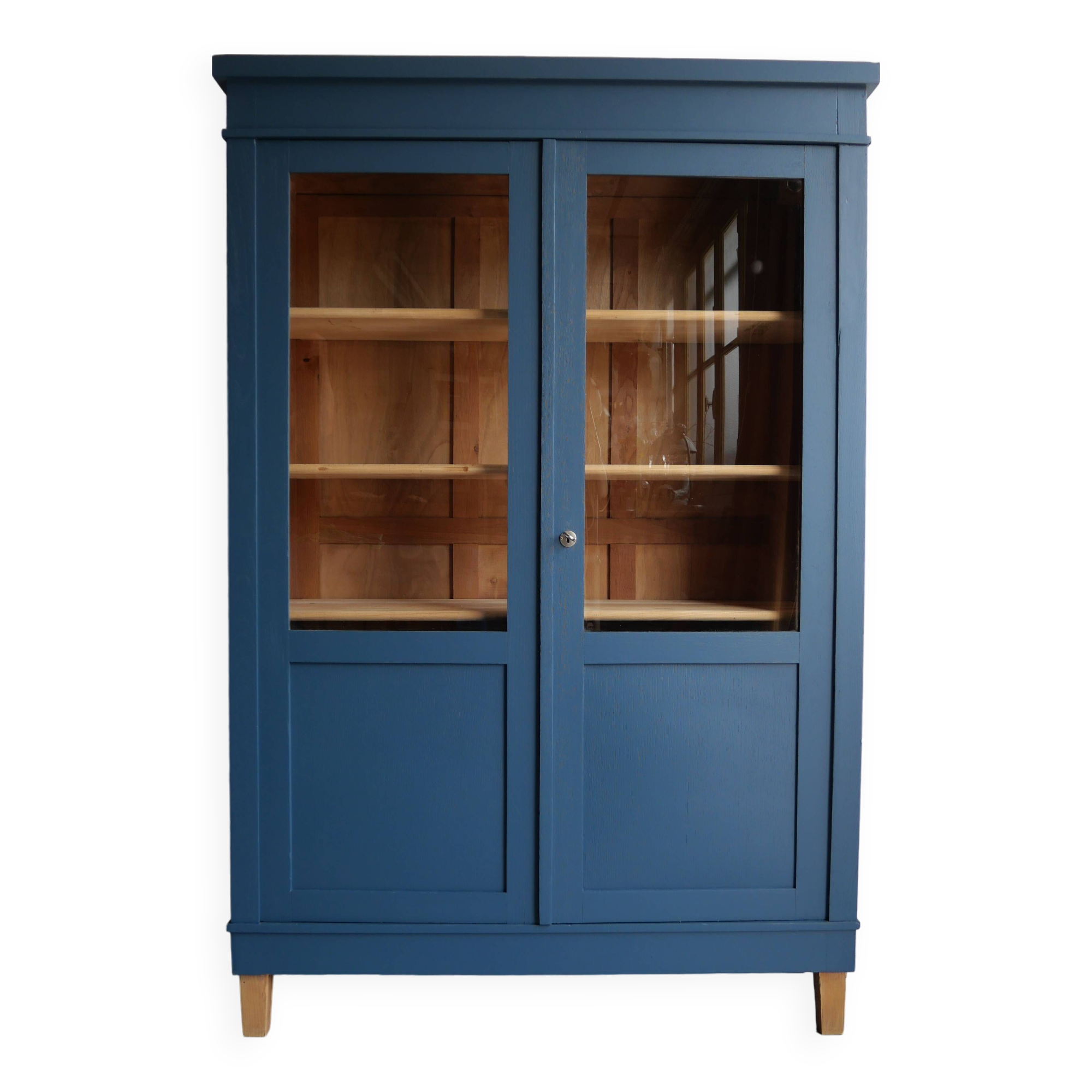 Dresser display cabinet