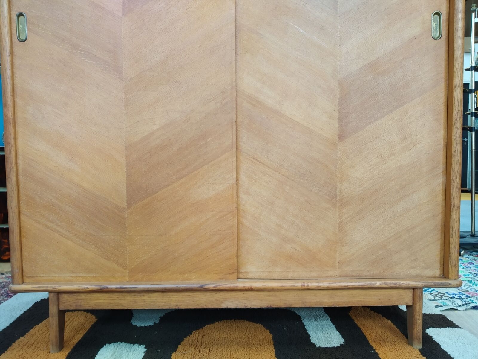 Wardrobe sliding doors