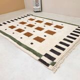 Handmade traditional carpet 250cm x 150cm Moroccan