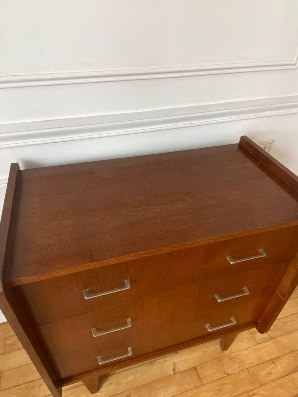 Vintage wooden chest of drawers