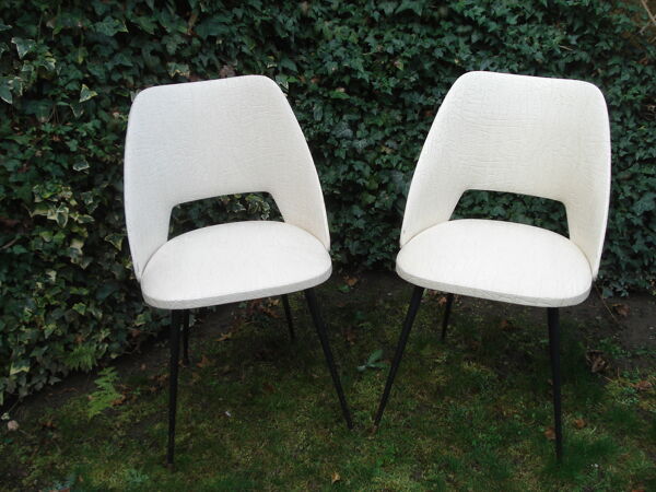 Lot de 2 chaises modèle tonneau vintage 1950
