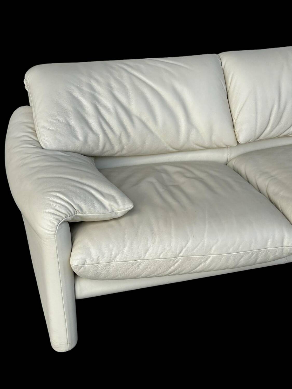 Maralunga White Leather Sofa By Vico Magistretti For Cassina, 1970s No. 2