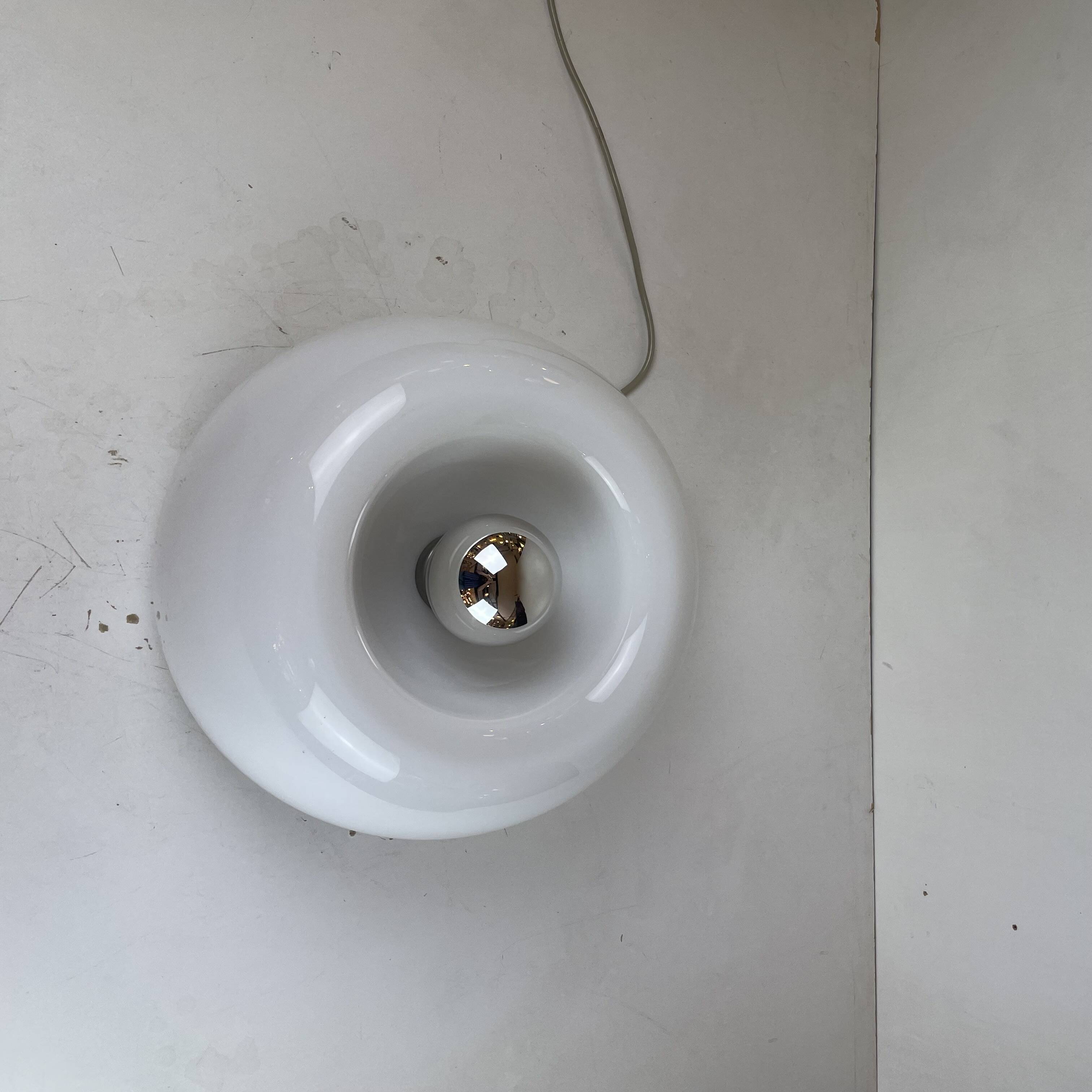Velella, lampe de plafond ou murale par I Castiglioni pour Flos, Italie, années 1960.