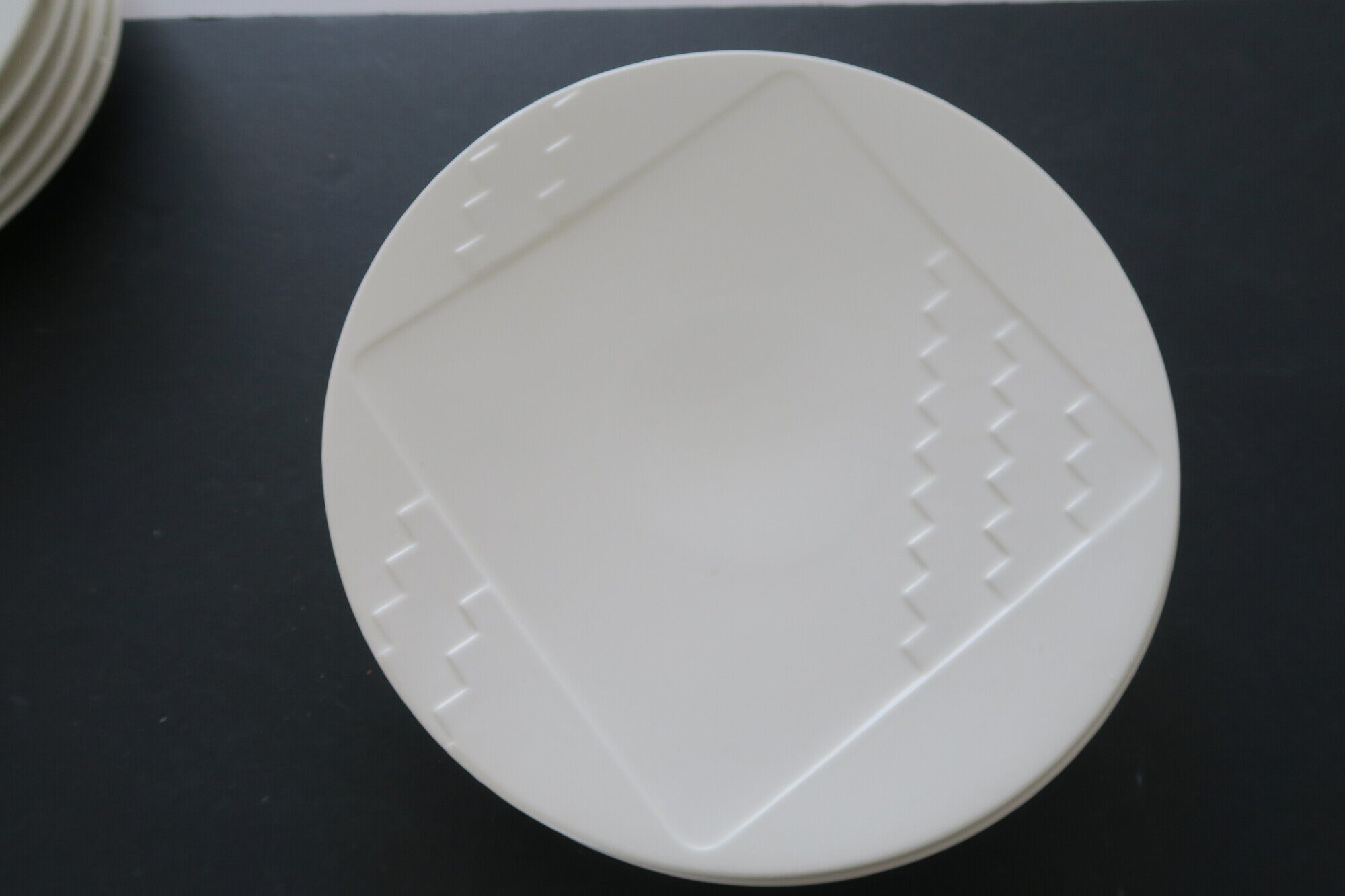 6 Plates Salins Studio Vintage 1980 style Memphis broken lines design Pierre Cazenove