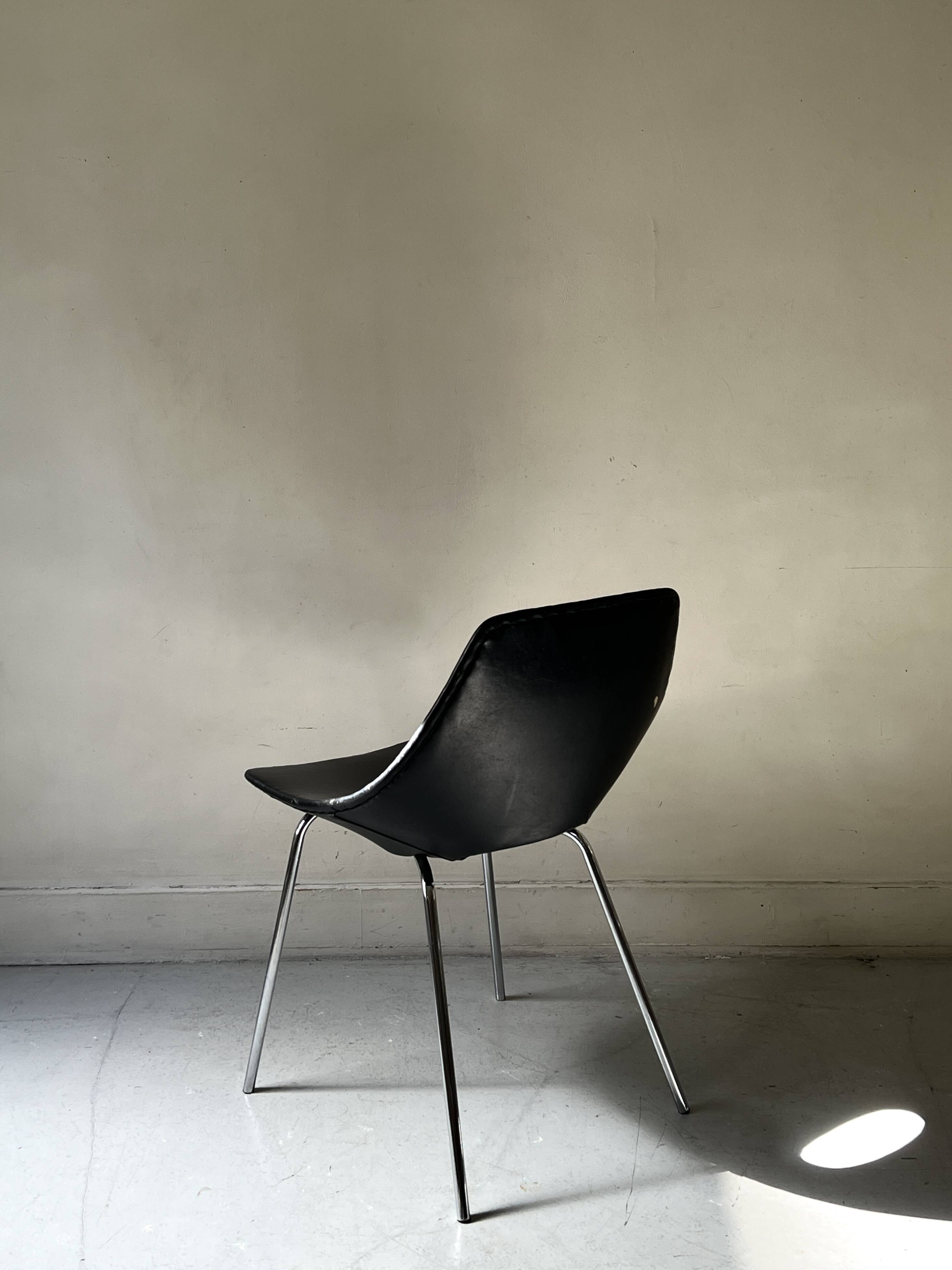 Barrel chair in black leather & chrome by Guariche for Steiner France 1970