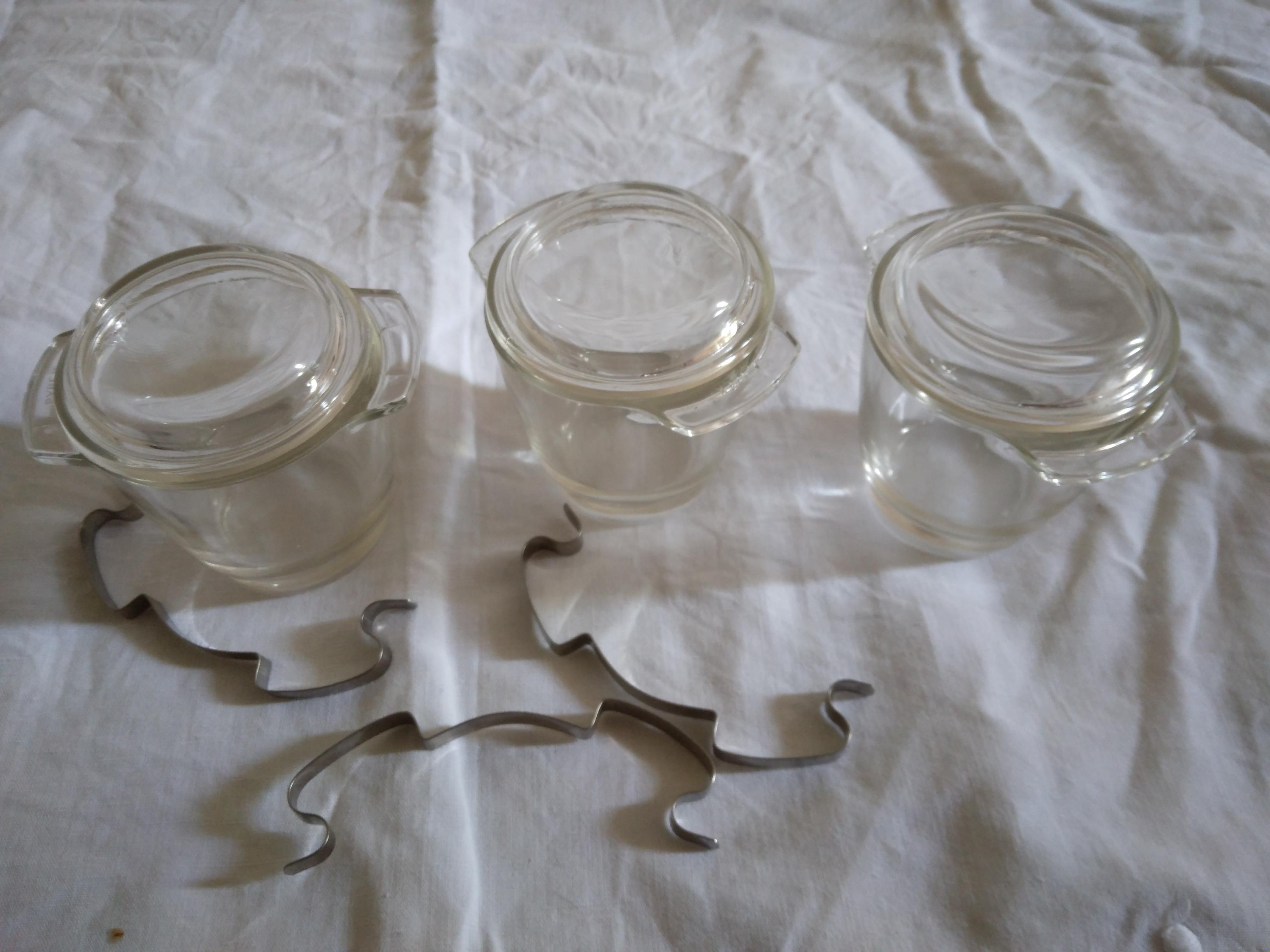 Vintage Pyrex pot-coc box