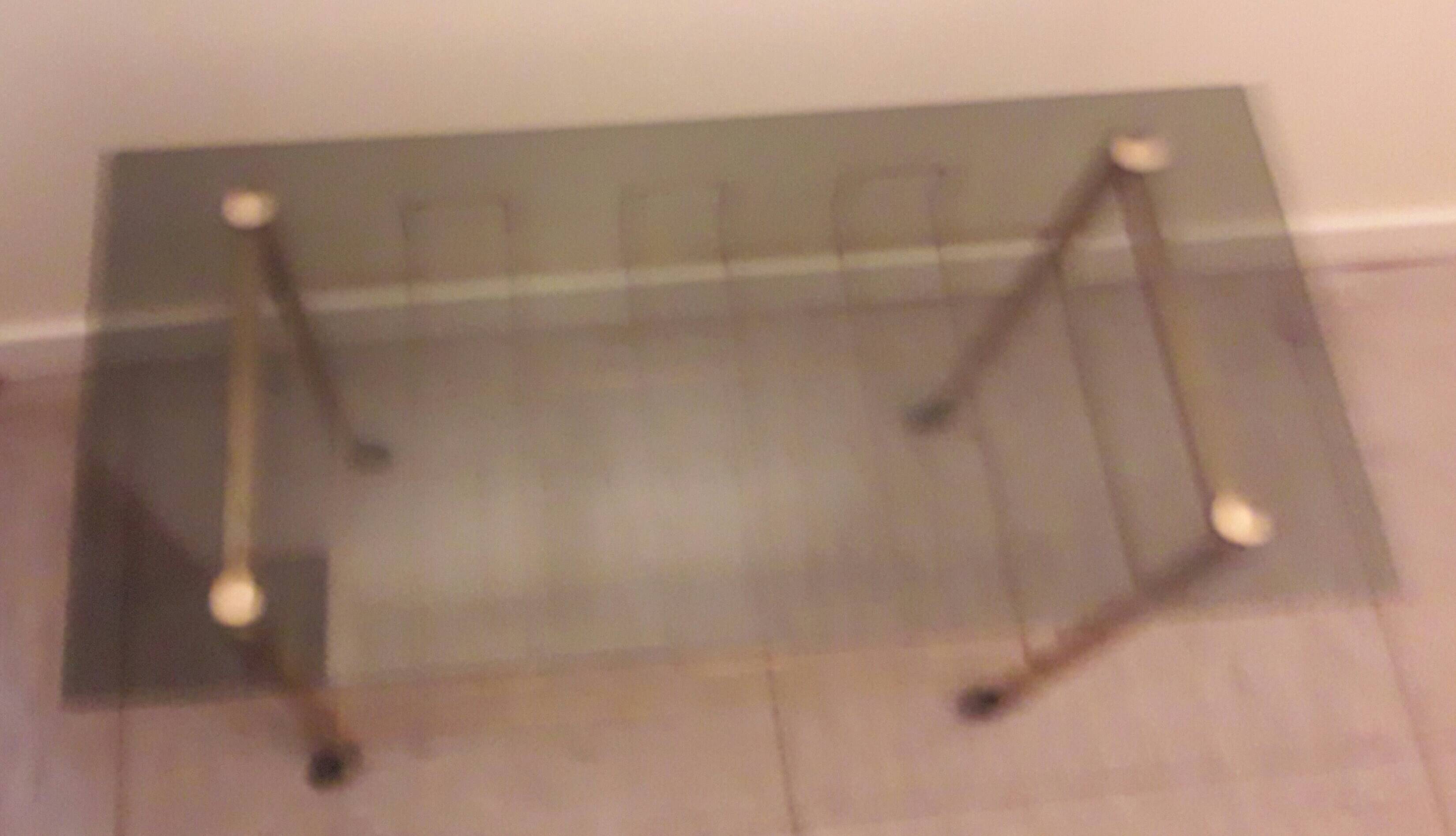 Table d'appoint pour tourne disque verre fumé et métal doré 70's