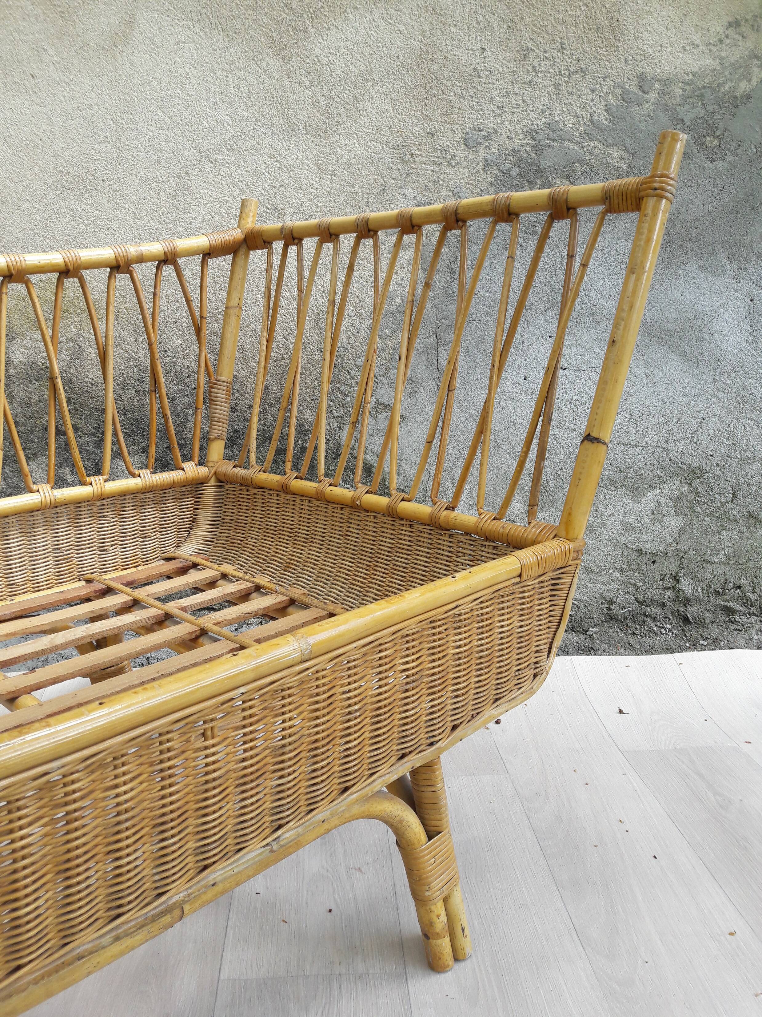 Baby rattan bed