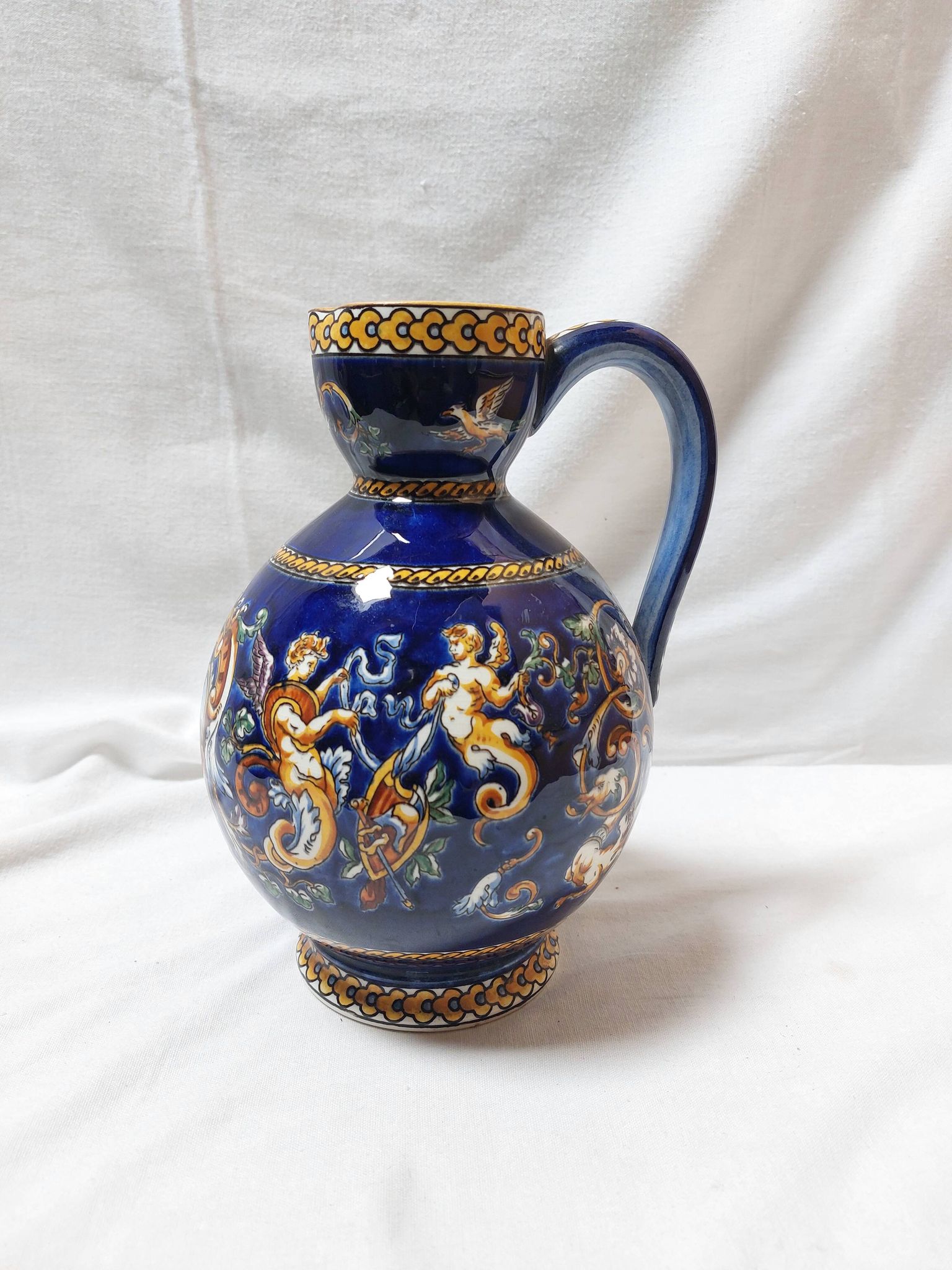 Pichet ventru Gien bleu modèle Renaissance