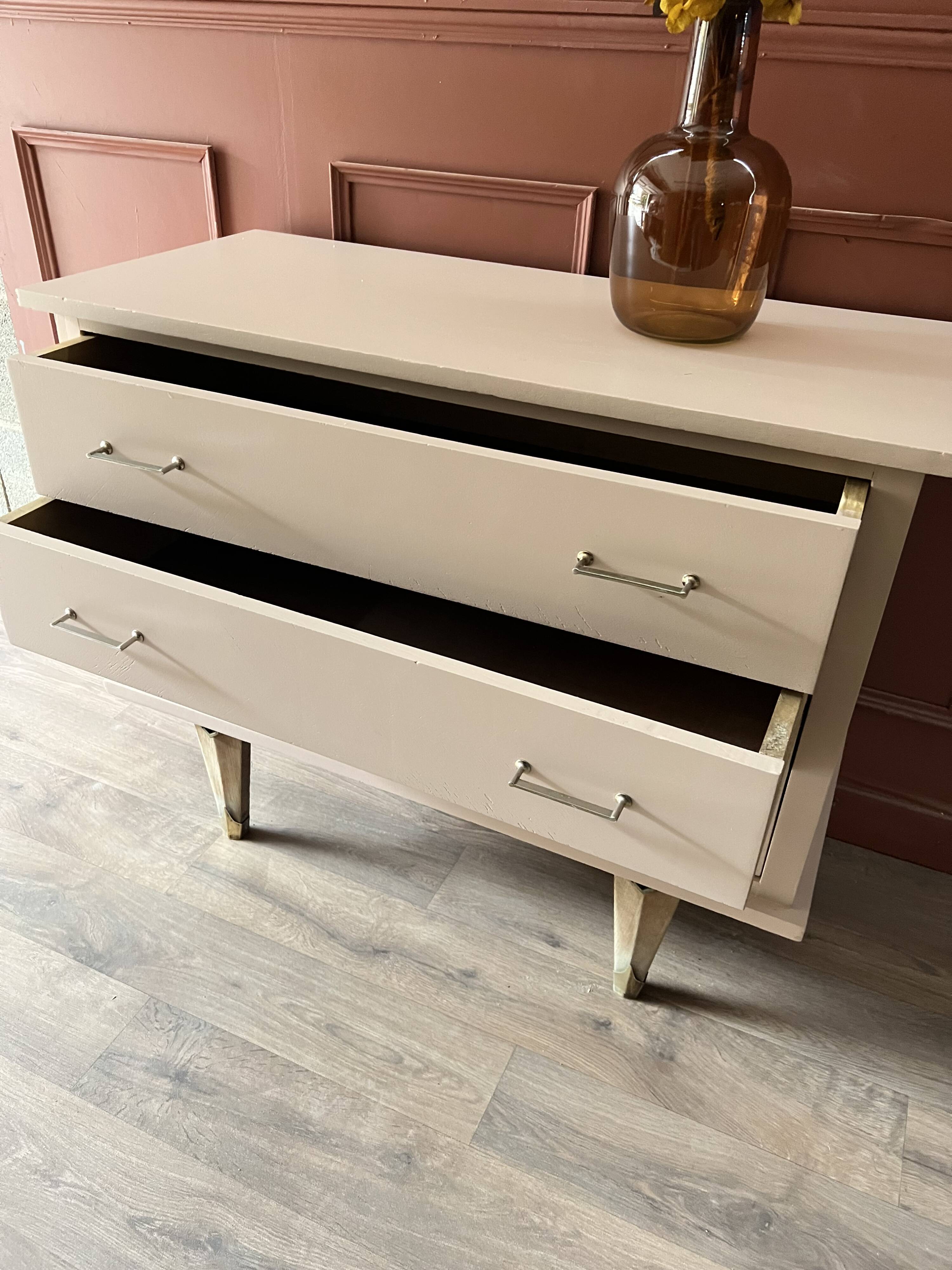 vintage chest of drawers