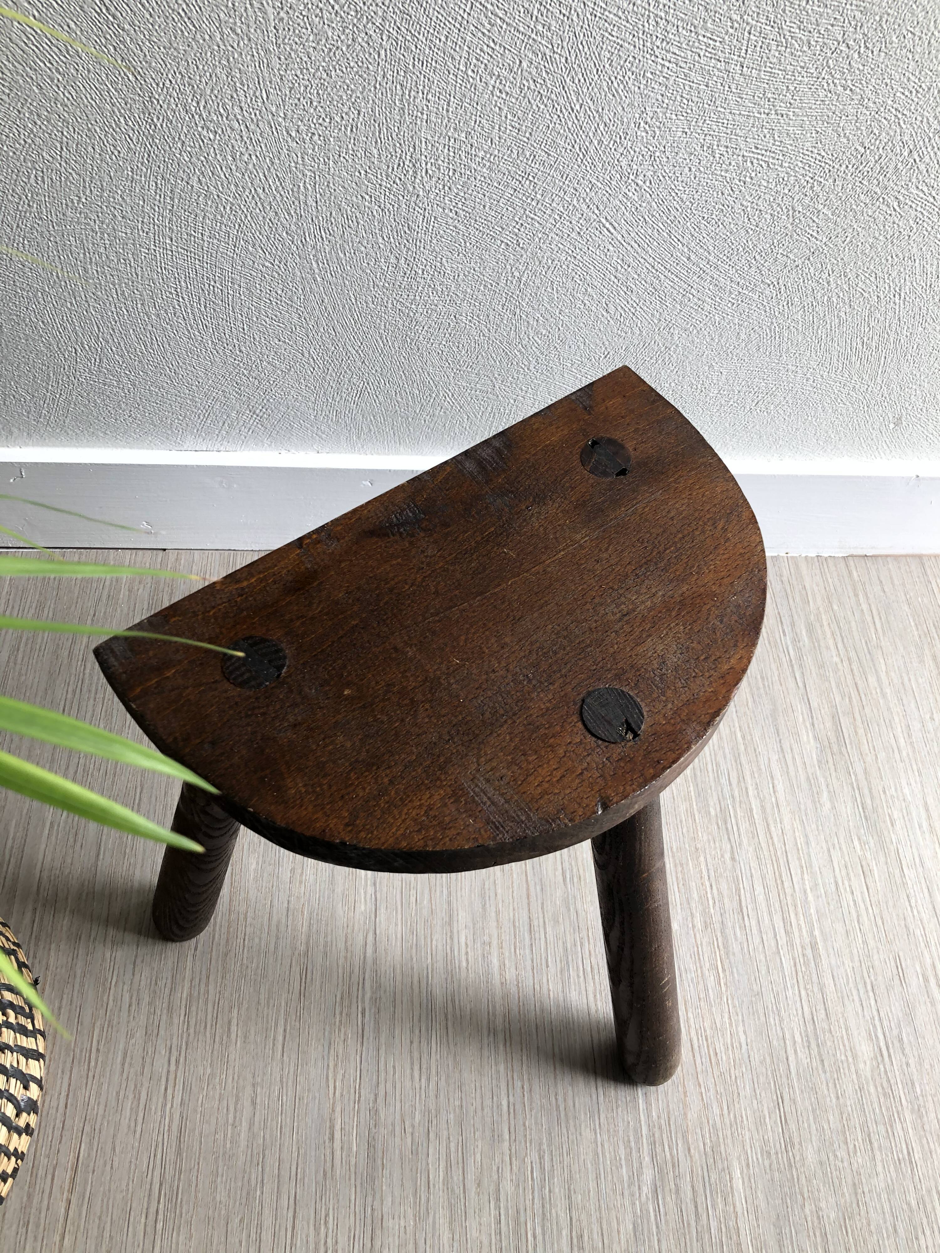 Tabouret tripode bois
