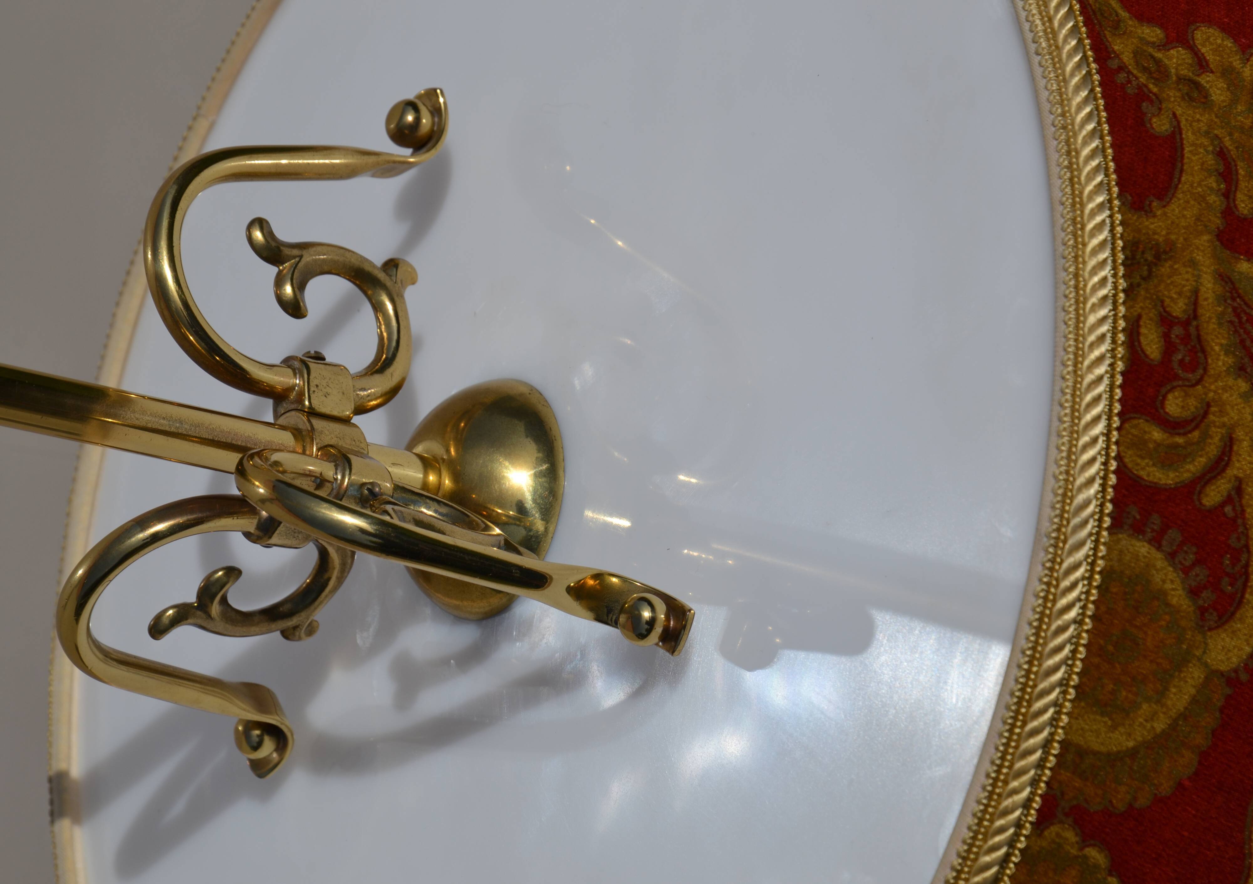 Vintage Classic style 20th Century Ceiling Lamp in Red and Gold