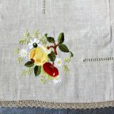 Vintage tablecloth set and 10 fine embroidered linen napkins, 270x165.