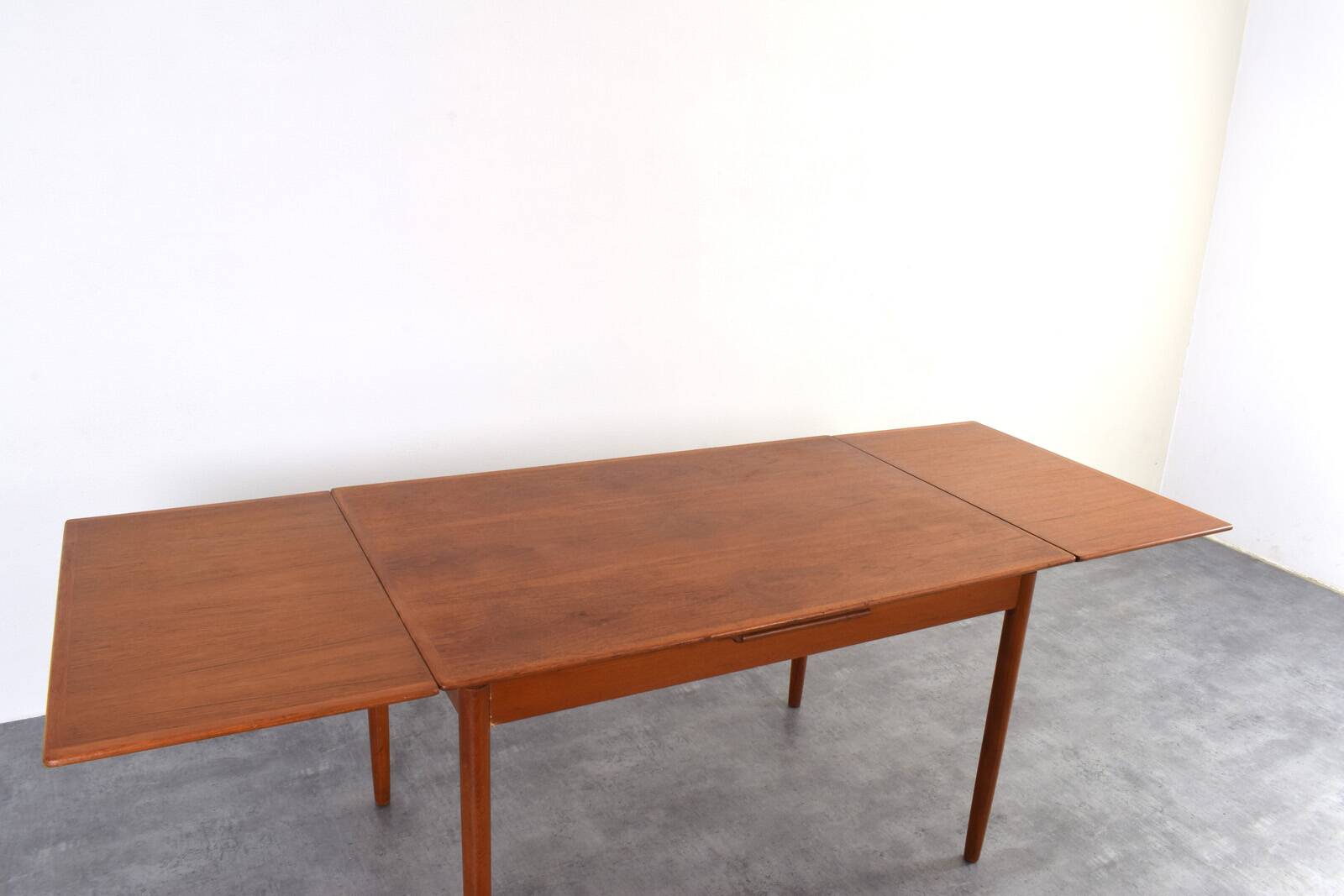Mid-Century Danish Teak Extendable Dining Table, 1960s.