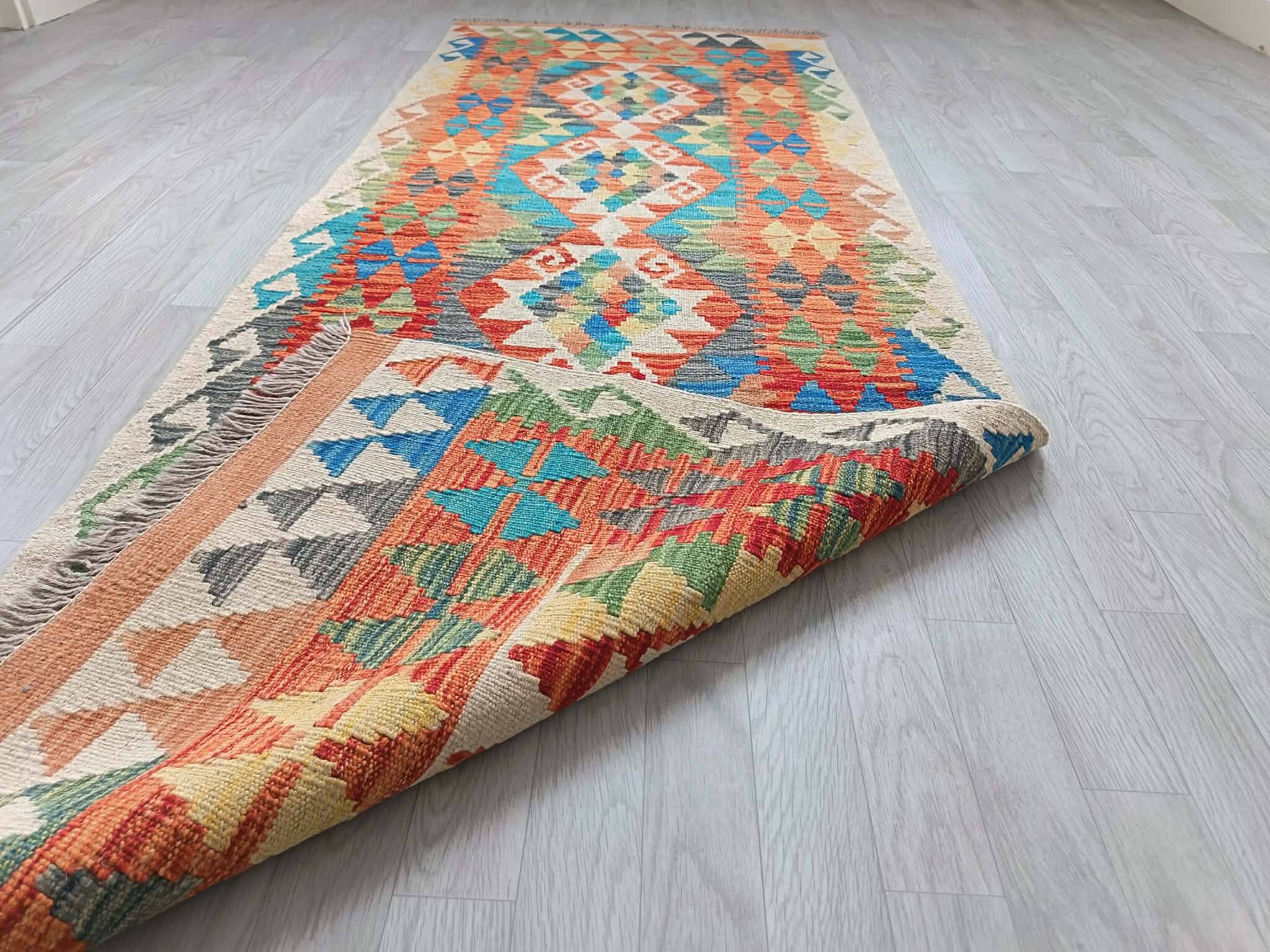 Handmade Persian Gashqaï corridor rug