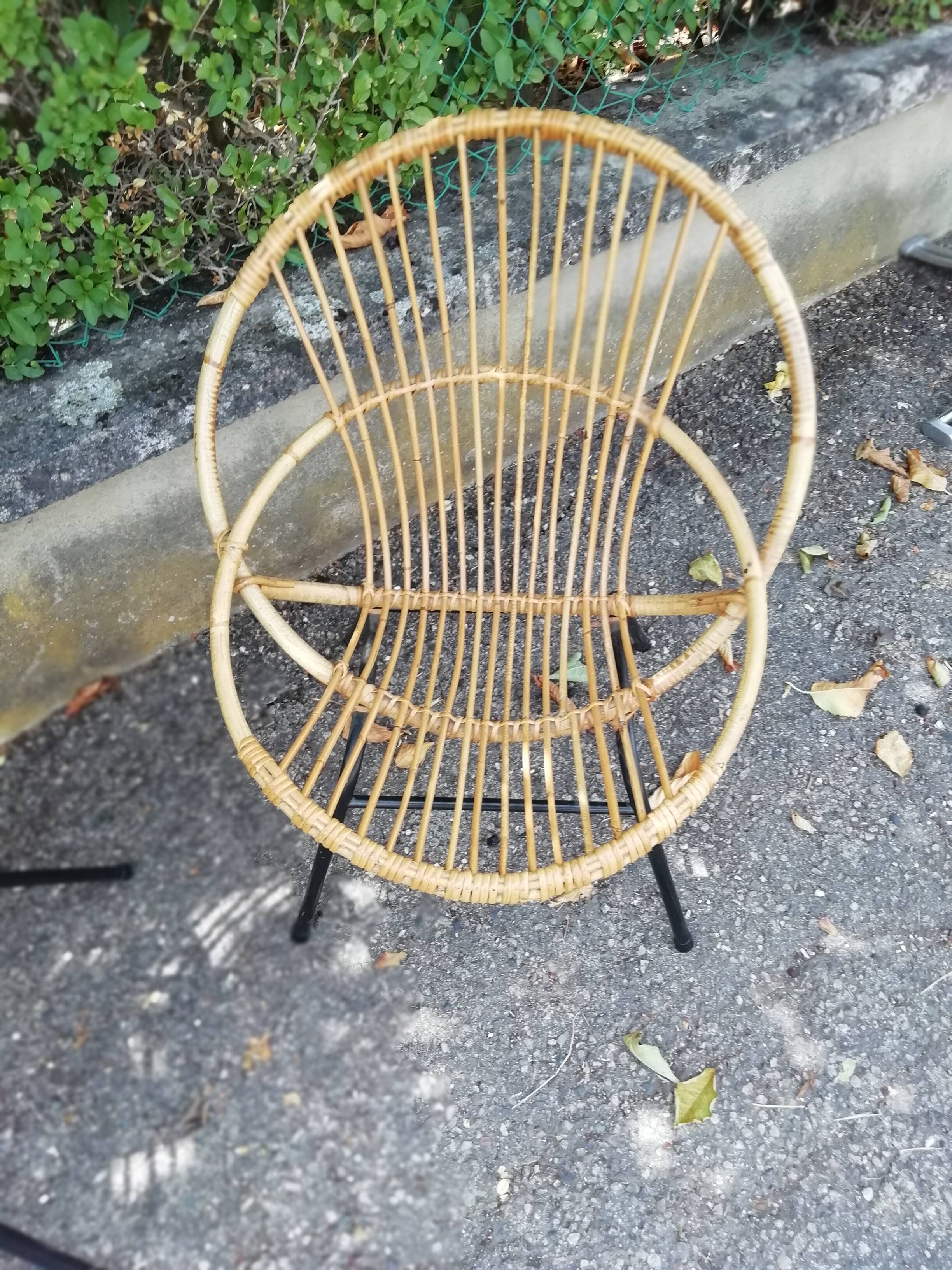 2 Rattan shell armchairs and metal legs