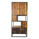 Armoire en bois ancien avec structure en métal noir