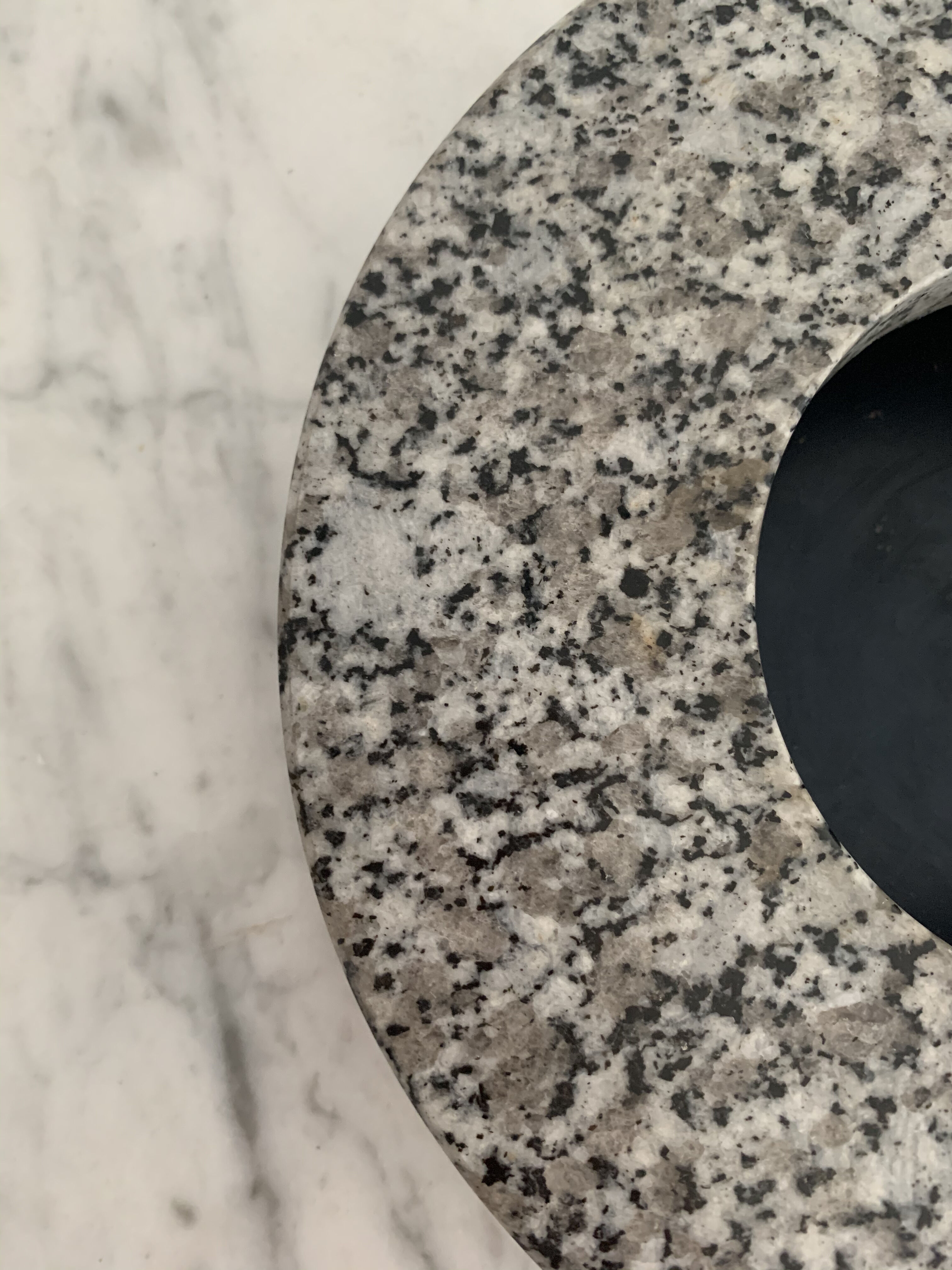 Vintage round marble ashtray speckled grey -black