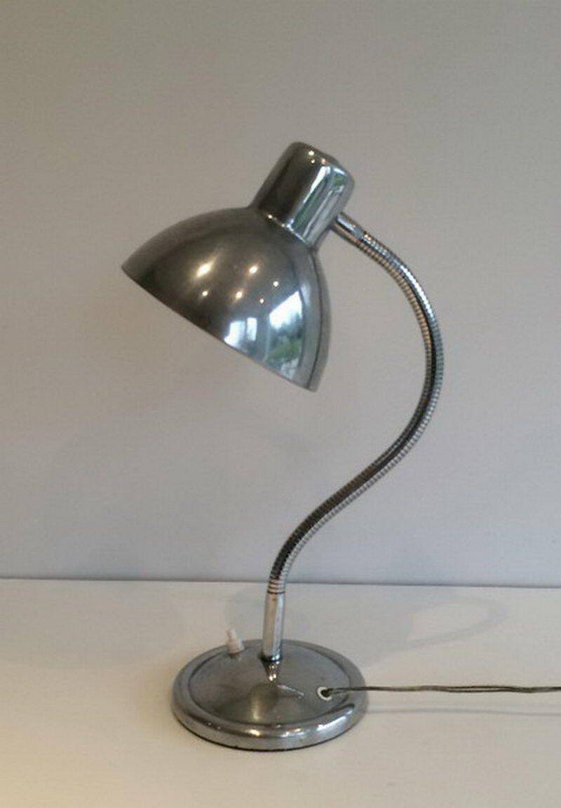 Flexible chrome lamp