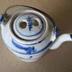 Antique CHINESE Porcelain TEAPOT in blue & white, late 19th century.