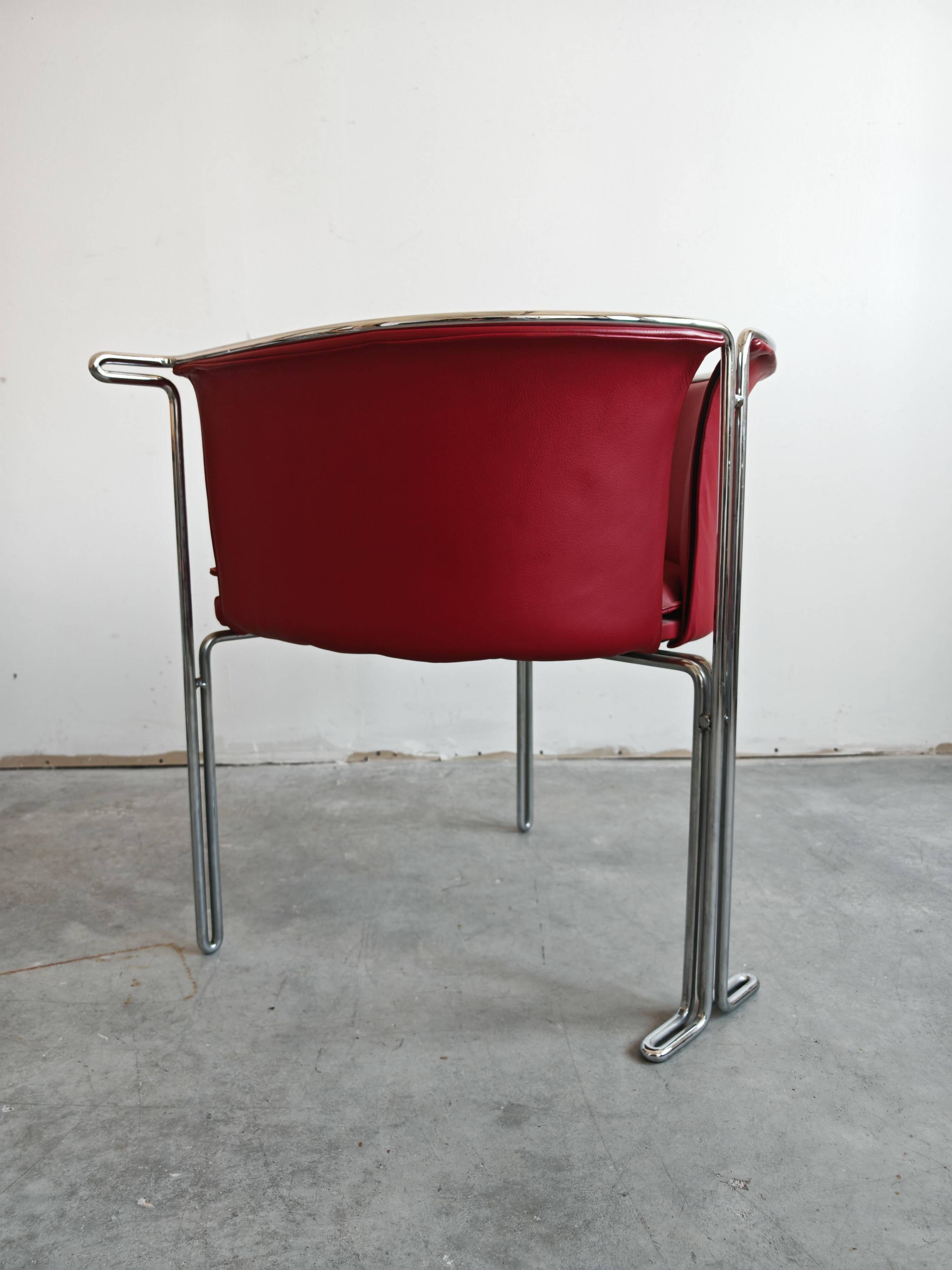 Entelechy series support chairs by John Portman for Saporiti, 1970s.
