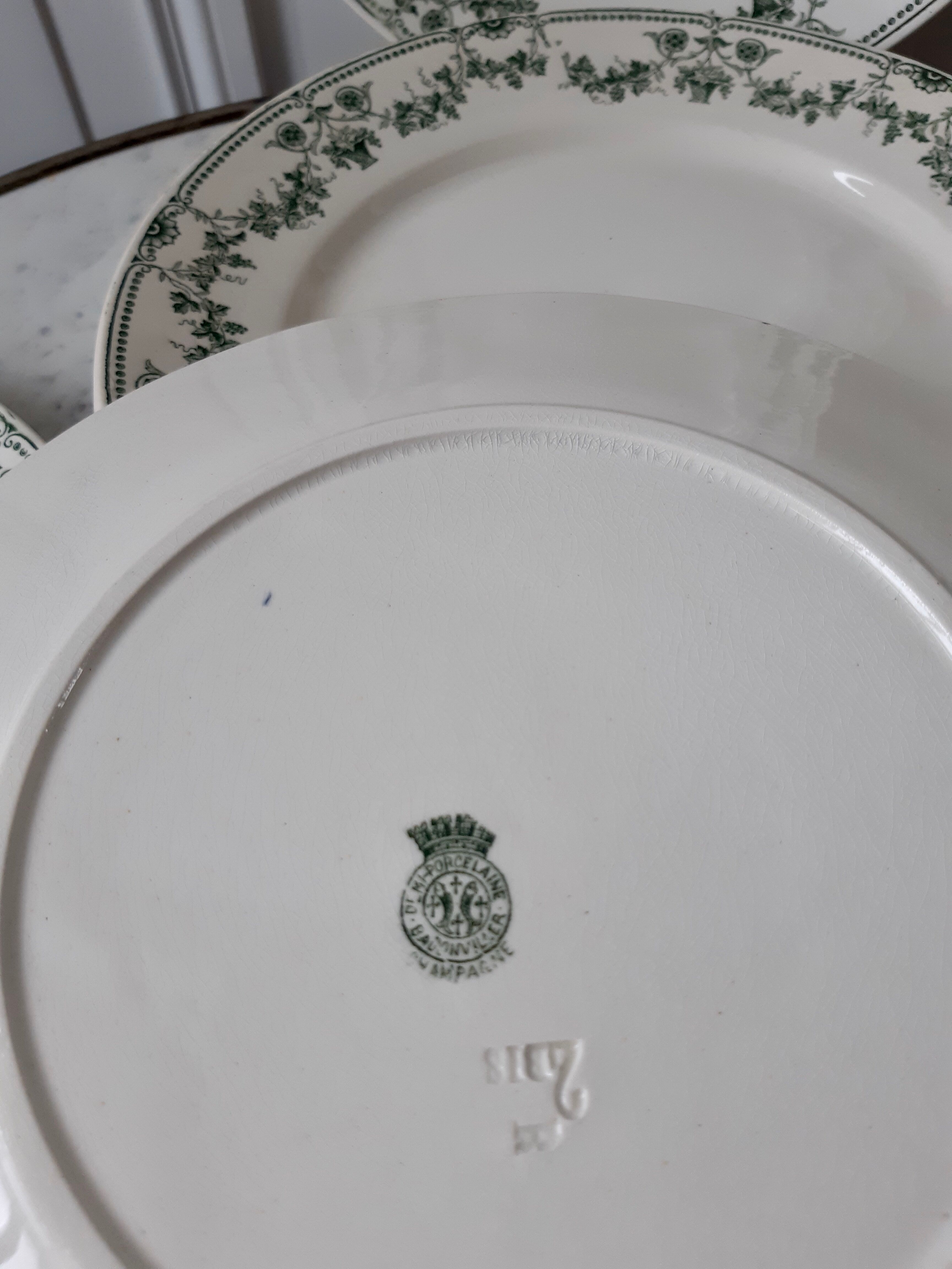 Lot of 6 flat plates Bandonvillier champagne model