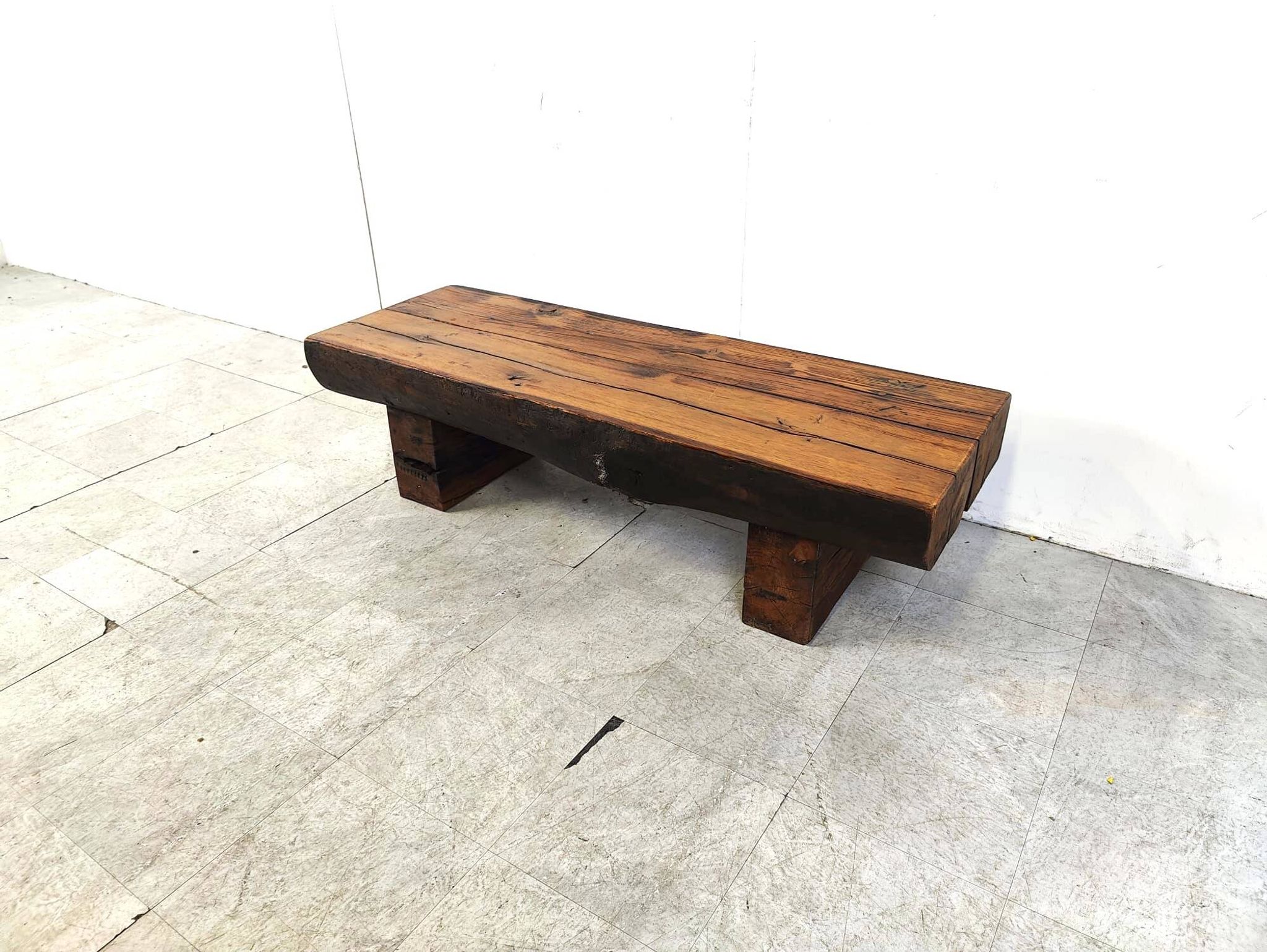 Table basse rectangulaire brutaliste, années 1950
