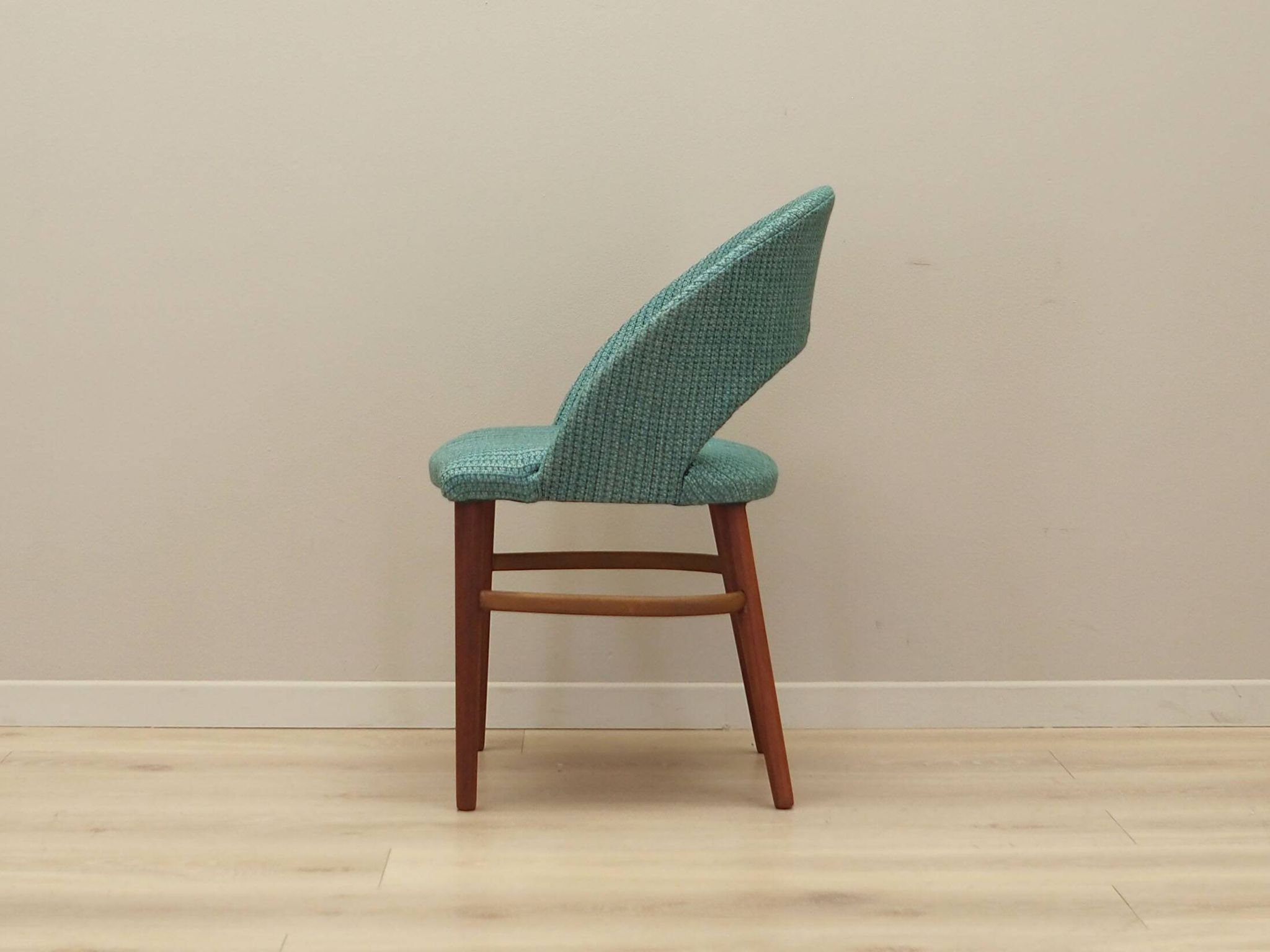 Chaise en teck, design danois, années 1970, production : Danemark