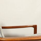 Fauteuil vintage, coussins à carreaux neufs, état d'origine du bois des années 1970