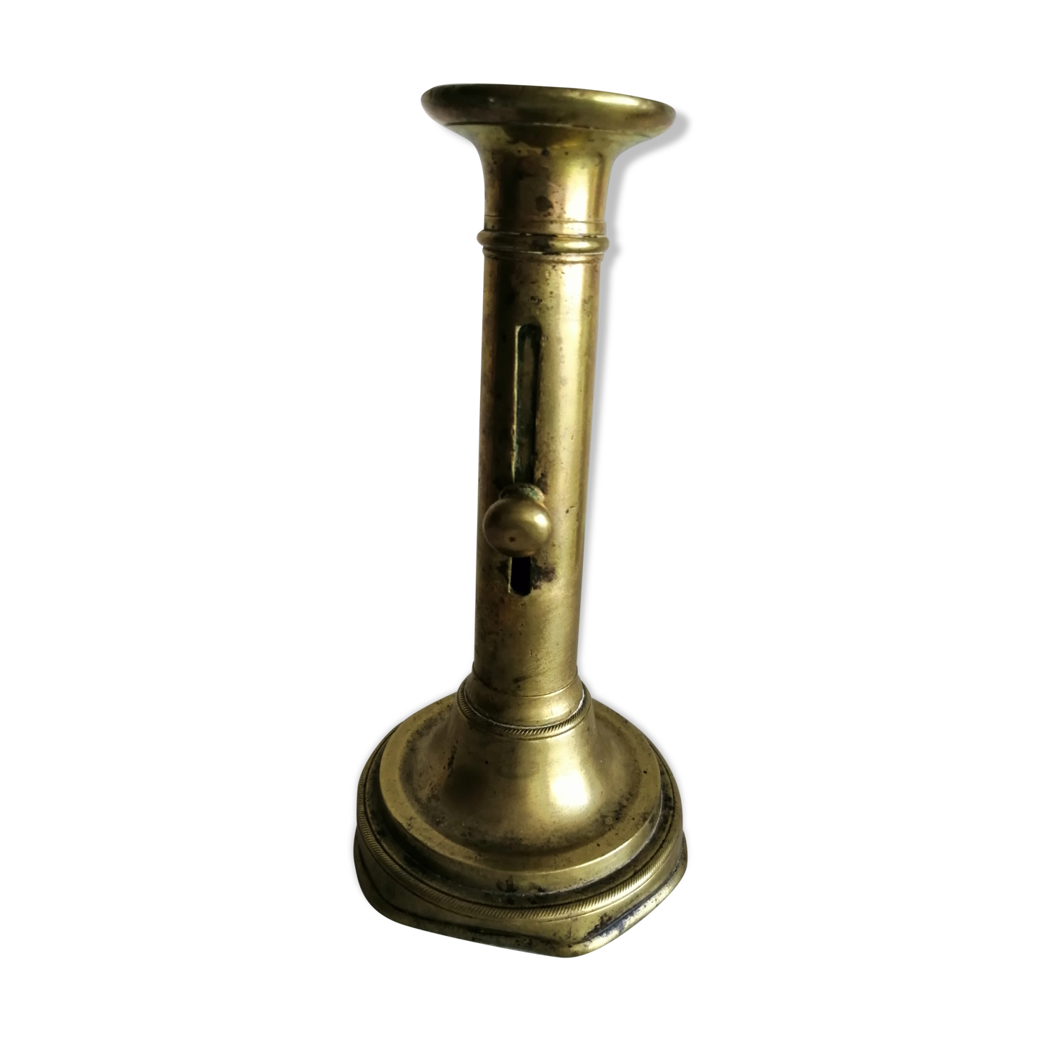 Brass candlestick with pusher
