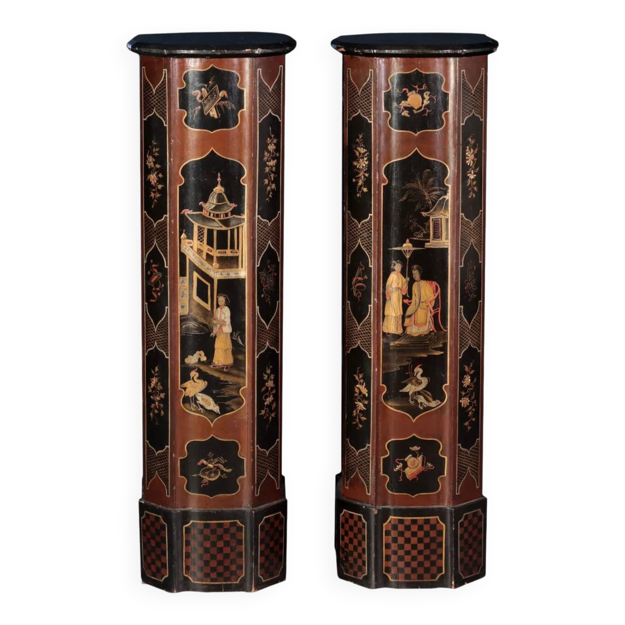 Pair of pedestal columns in chinoiserie style