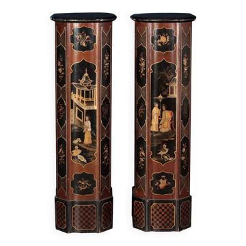 Paire de colonnes piédestaux de style chinoiserie