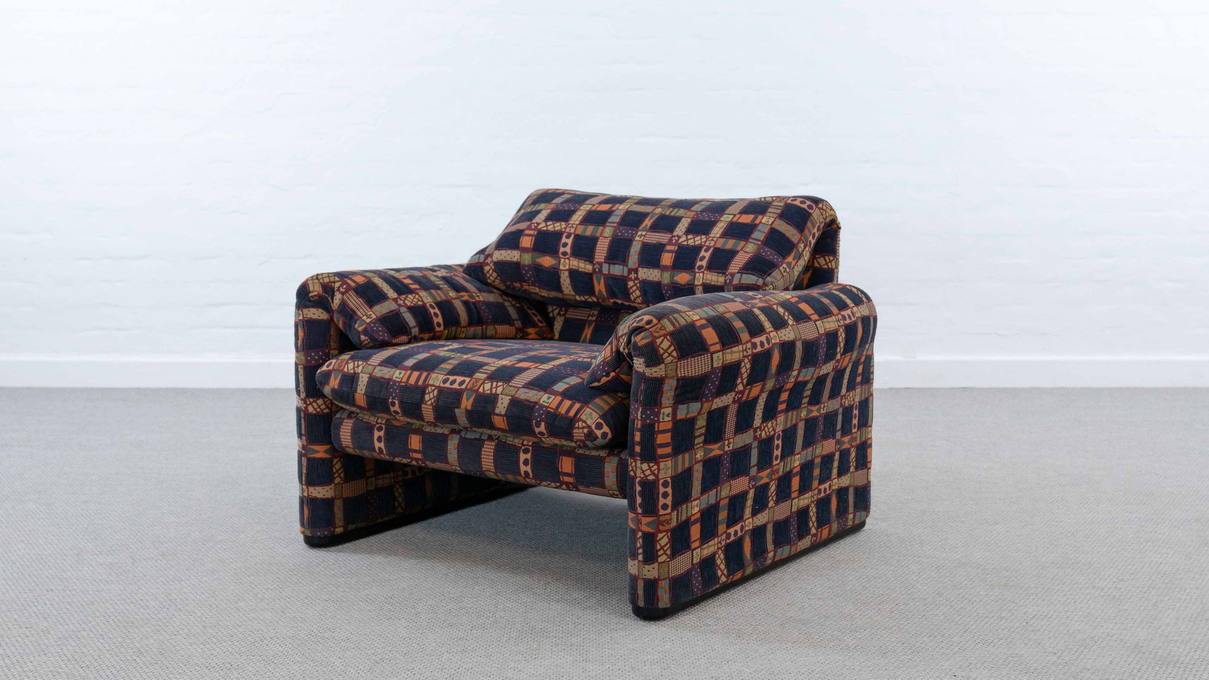 Maralunga armchair by Vico Magistretti for Cassina