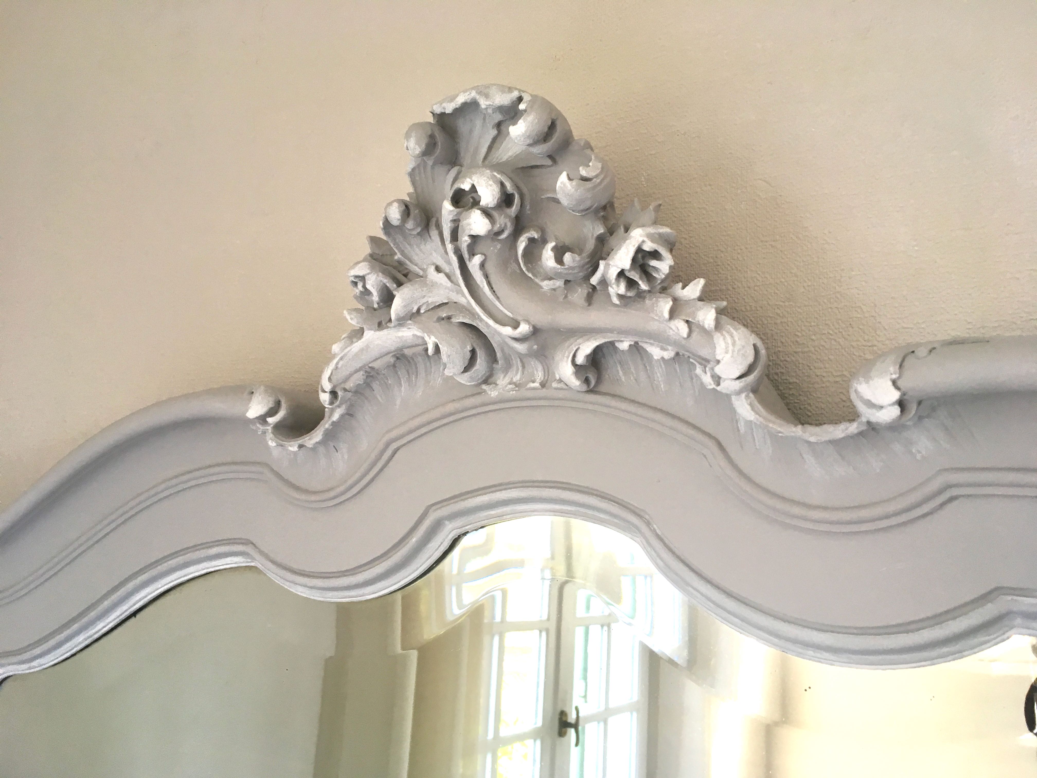 Miroir antique 128 x 170 bois sculpté