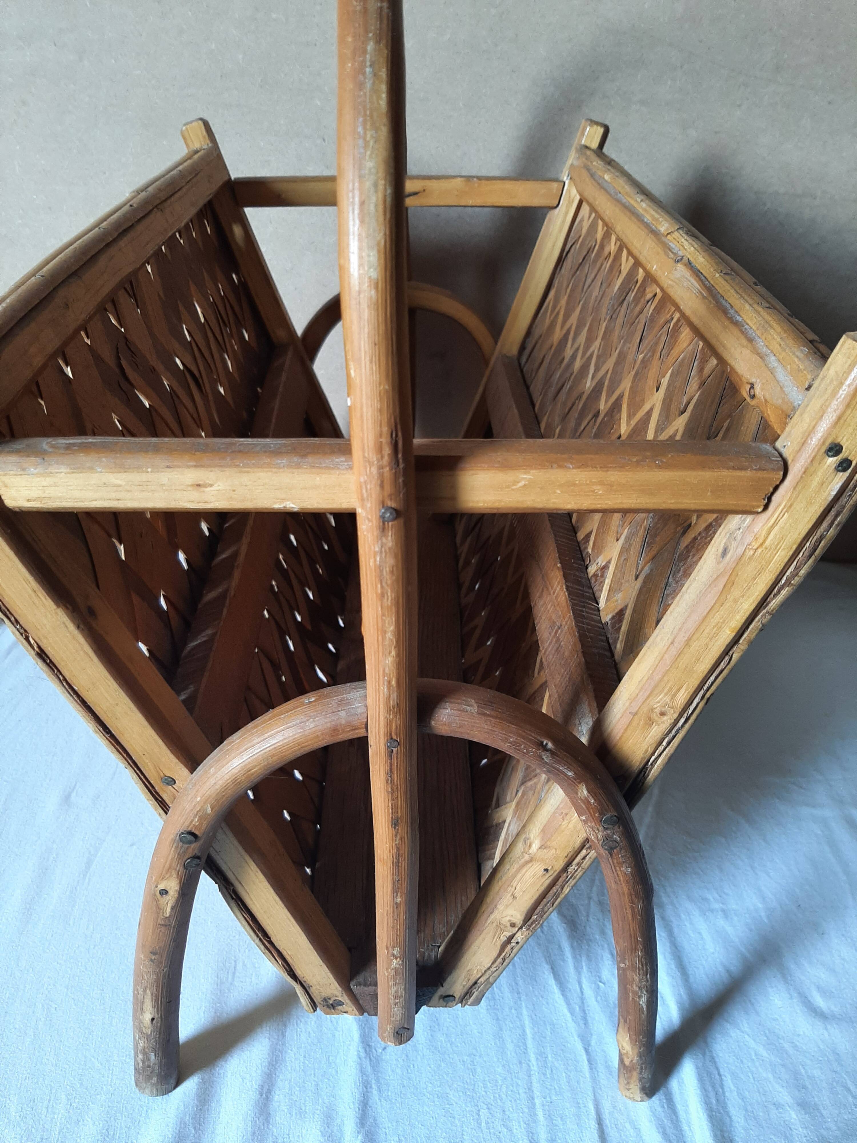 Porte revue vintage en chataignier