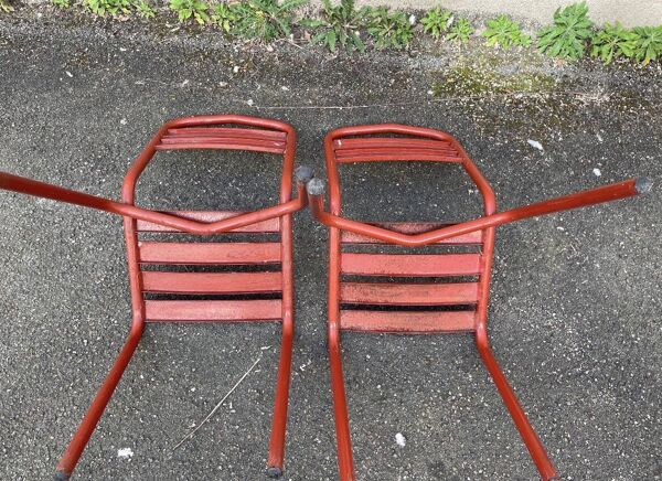 2 chaises style Tolix en métal rouge, France 1950