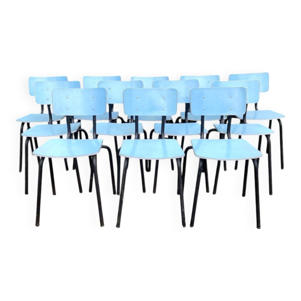 Lot de 12 chaises en formica bleu