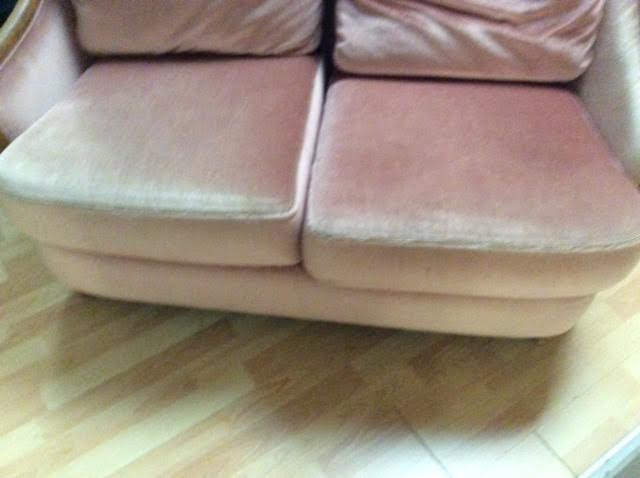 Sofa 2 places in pink velvet