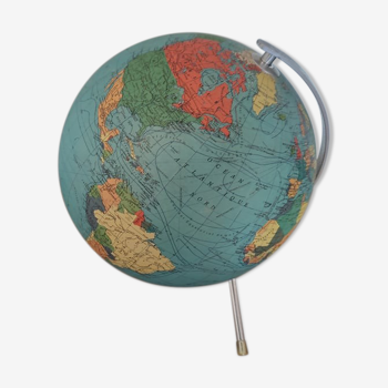 Bright french globe