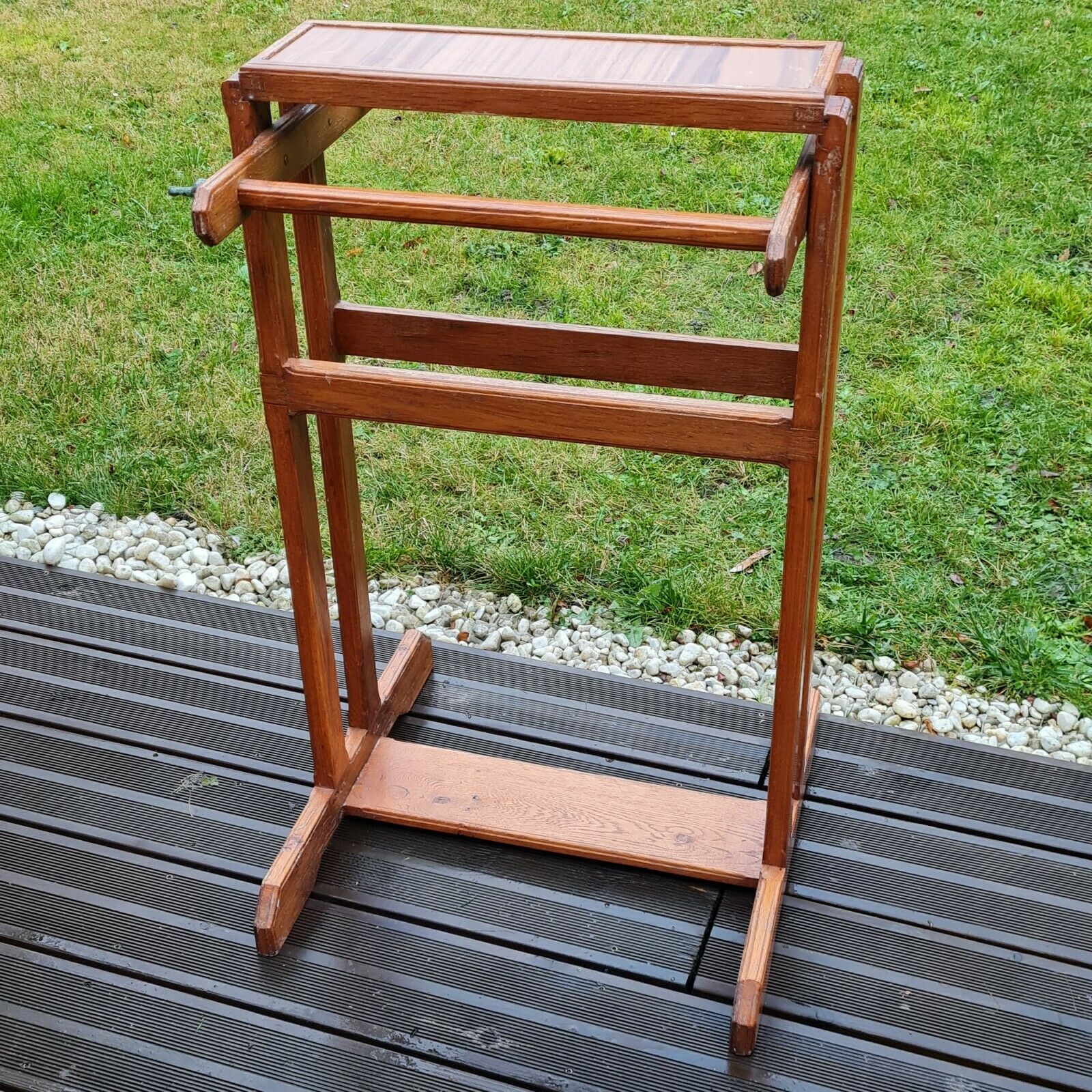 Towel rack on art deco wooden legs