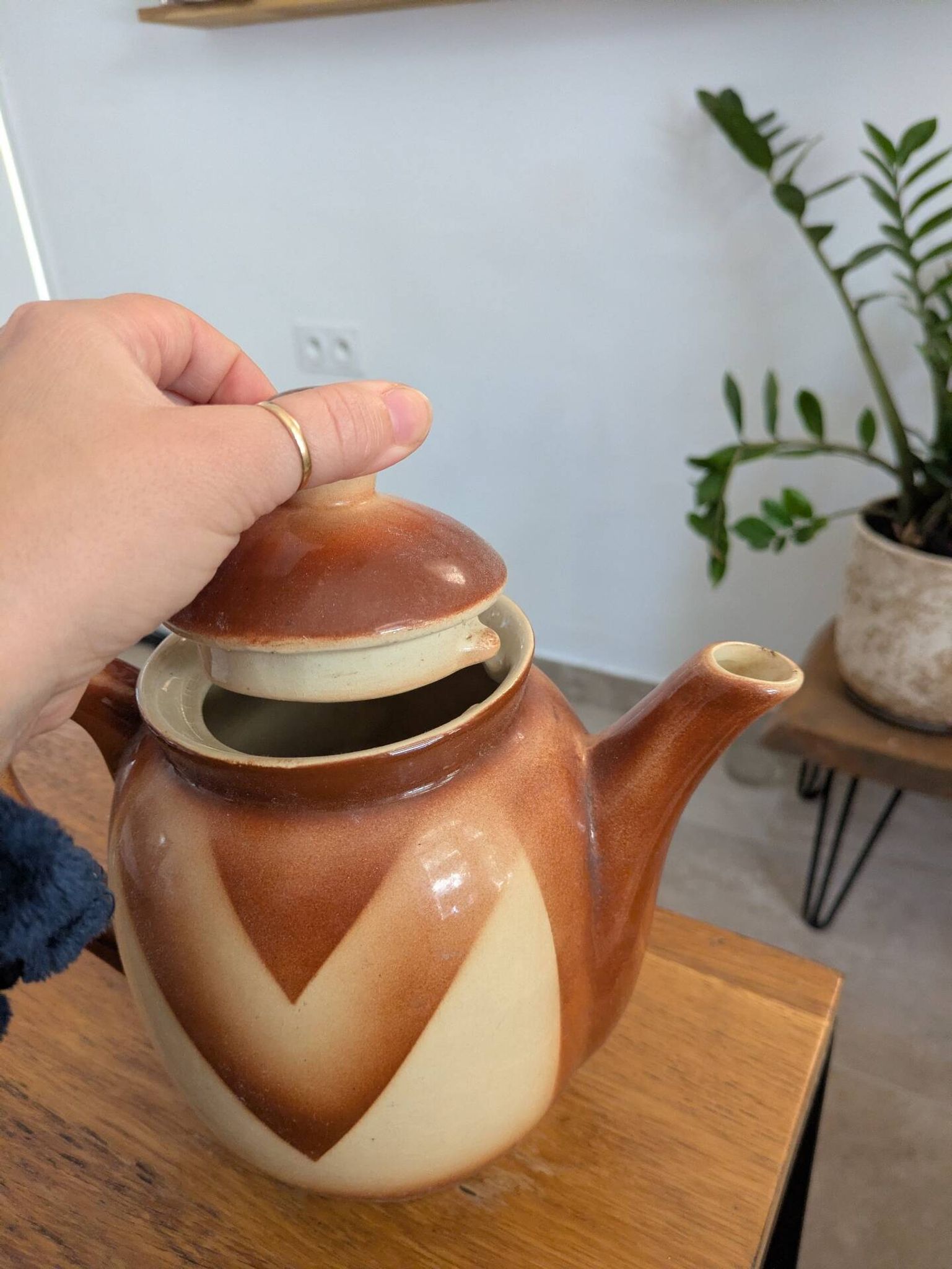Théière vintage art déco