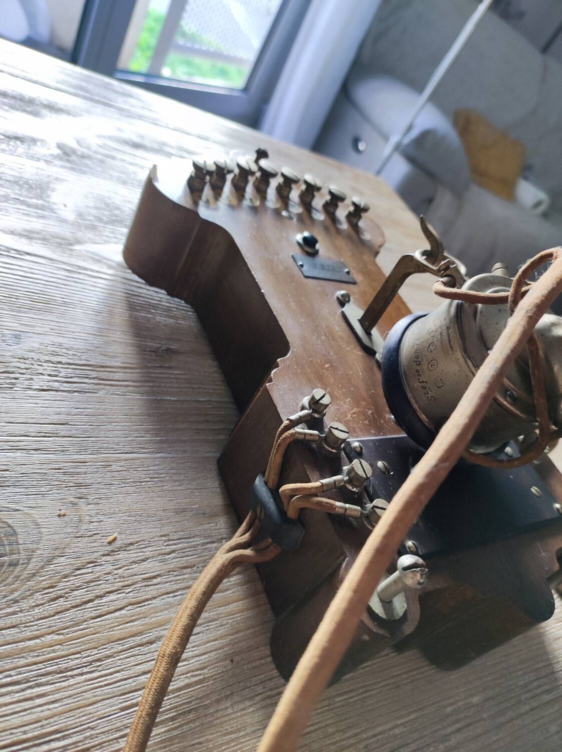 Standard telephone