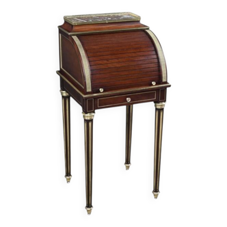 Small mahogany living room furniture, Louis XVI style – 2nd half of the 19th century.